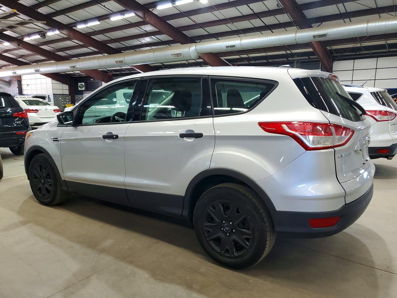 2015 Ford Escape S Серебряный vin: 1FMCU0F78FUA20869