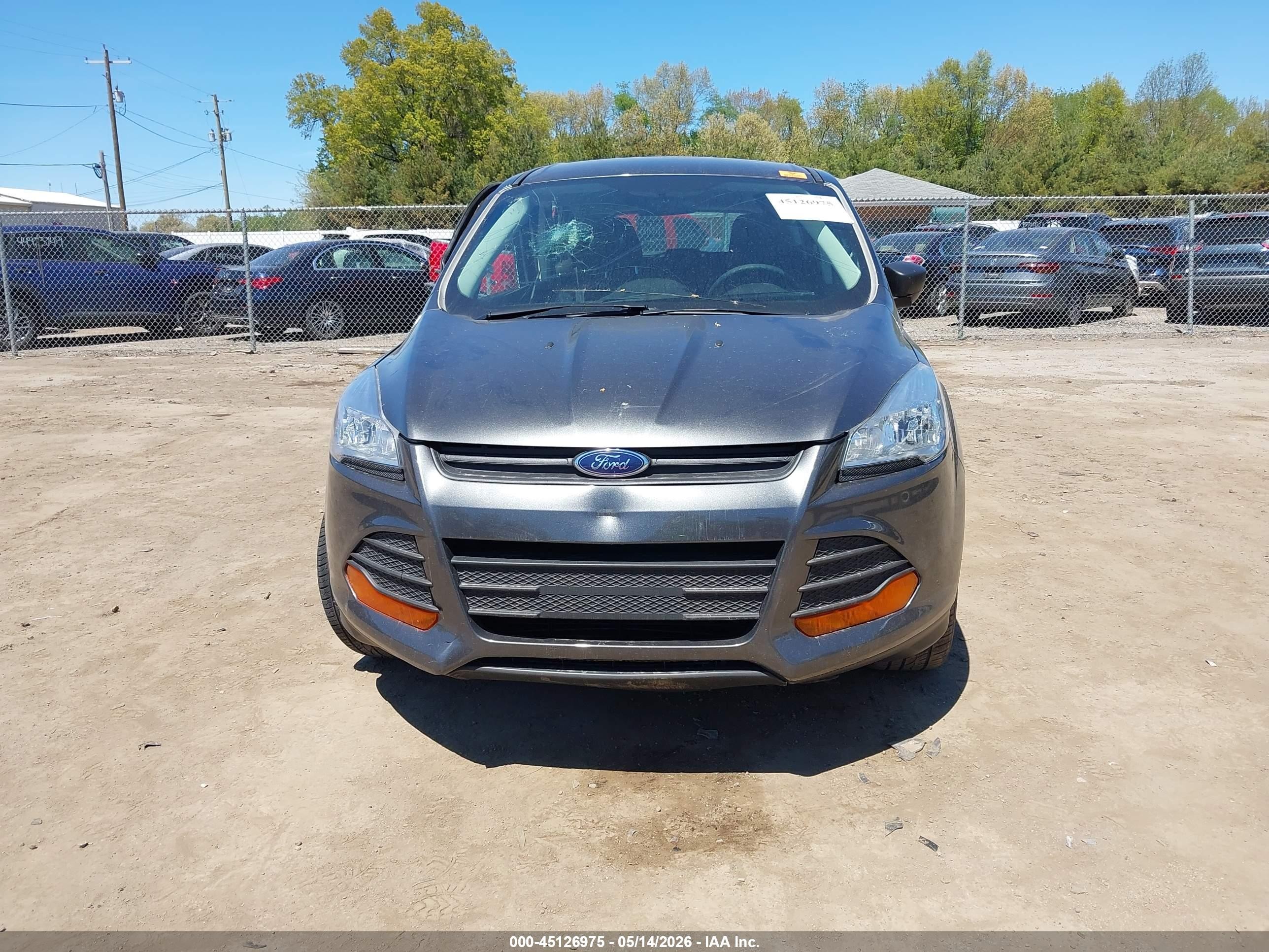 2015 Ford Escape S Серый vin: 1FMCU0F78FUA22797