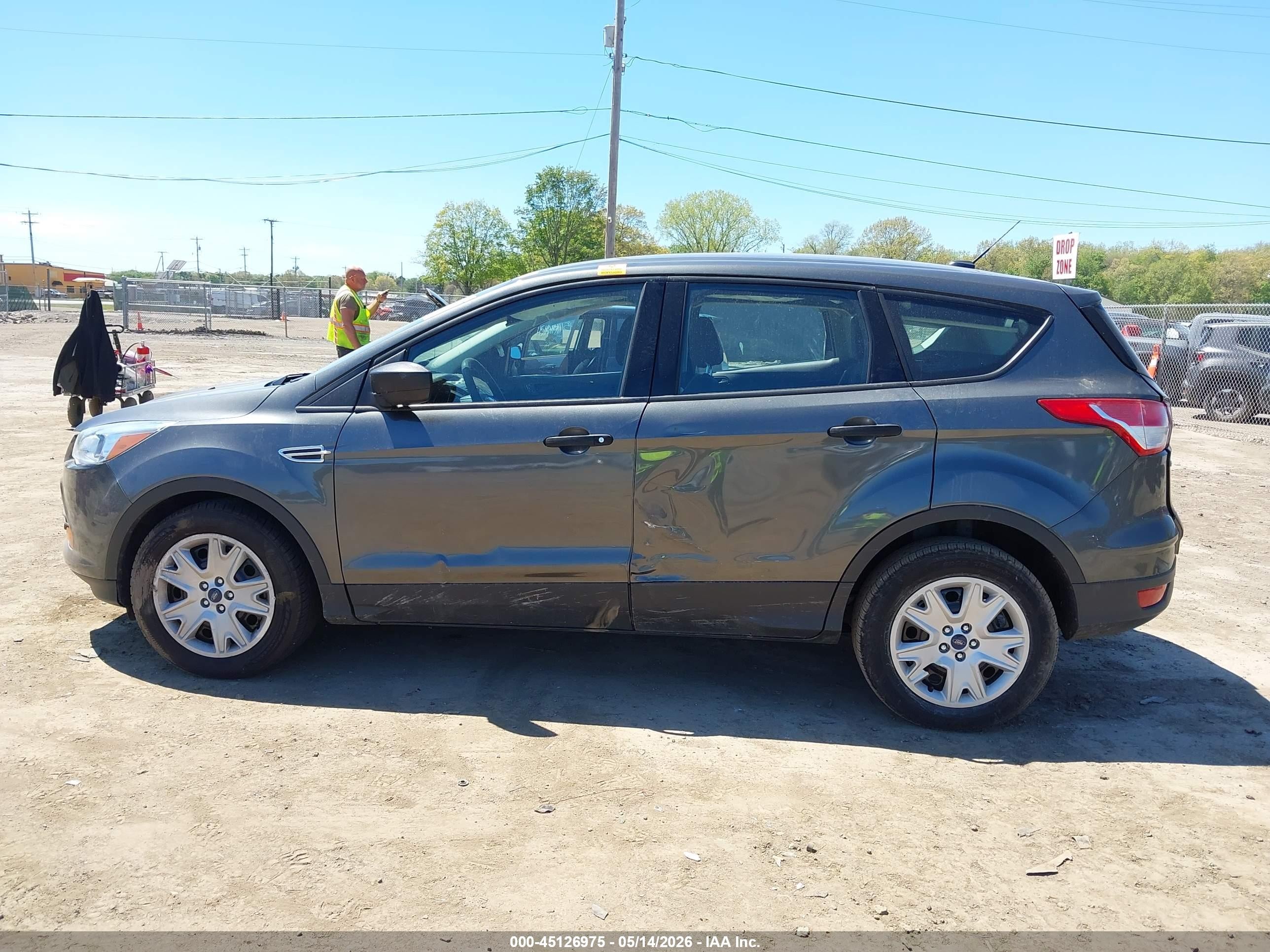 2015 Ford Escape S Серый vin: 1FMCU0F78FUA22797