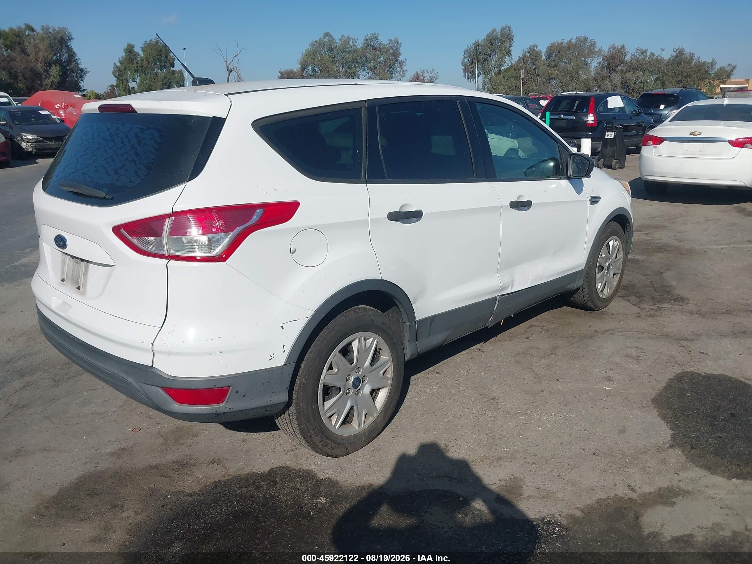 2015 Ford Escape S White vin: 1FMCU0F78FUA79162