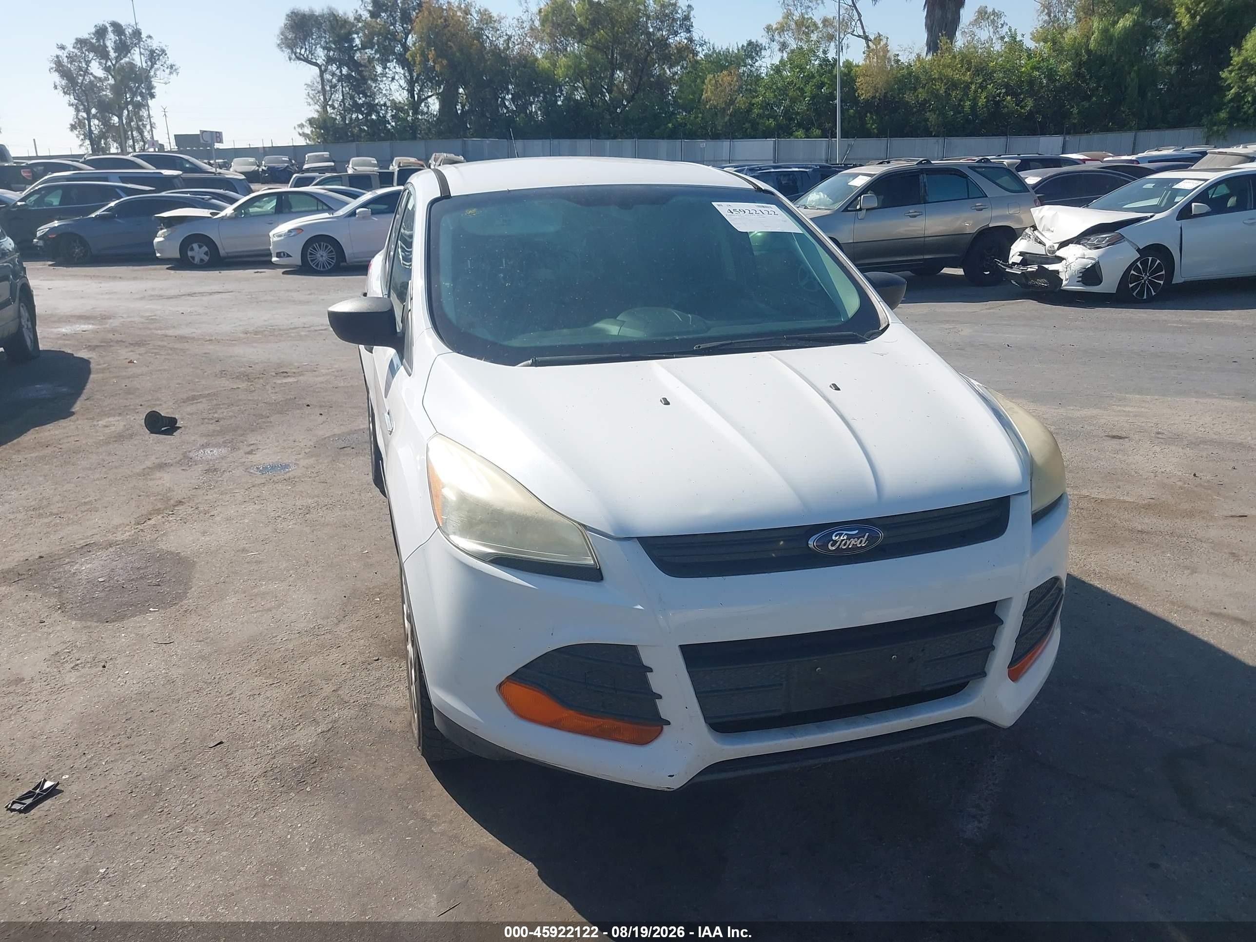 2015 Ford Escape S White vin: 1FMCU0F78FUA79162