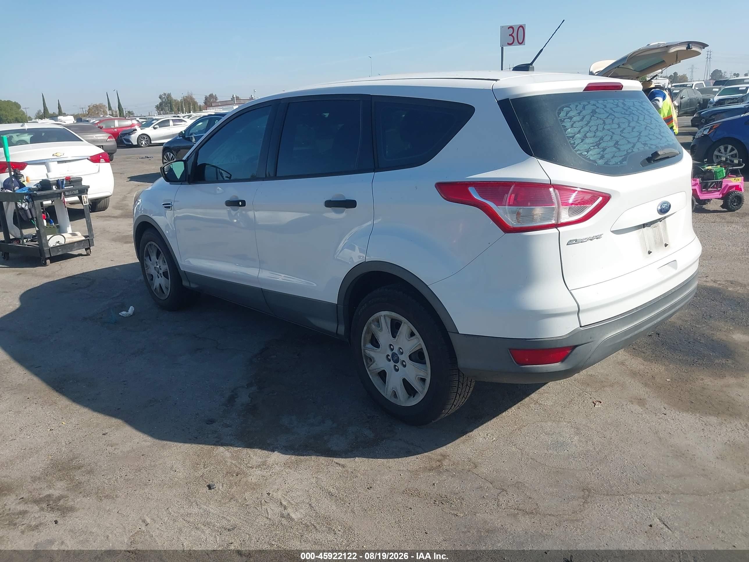 2015 Ford Escape S White vin: 1FMCU0F78FUA79162