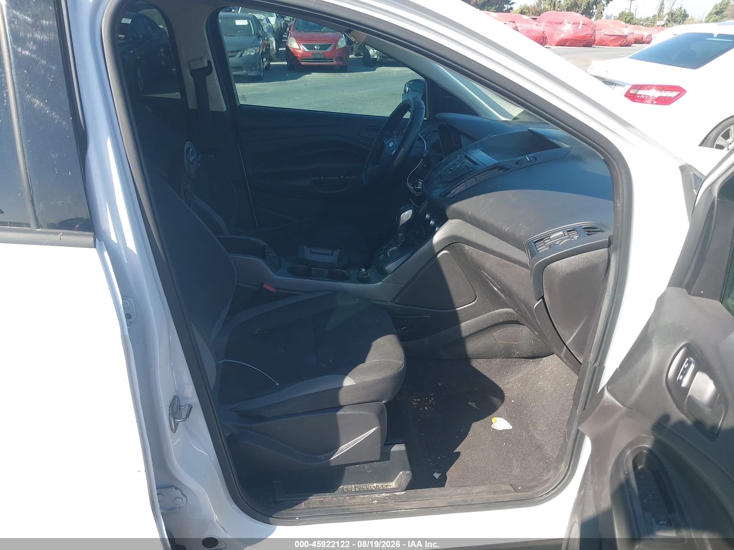 2015 Ford Escape S White vin: 1FMCU0F78FUA79162
