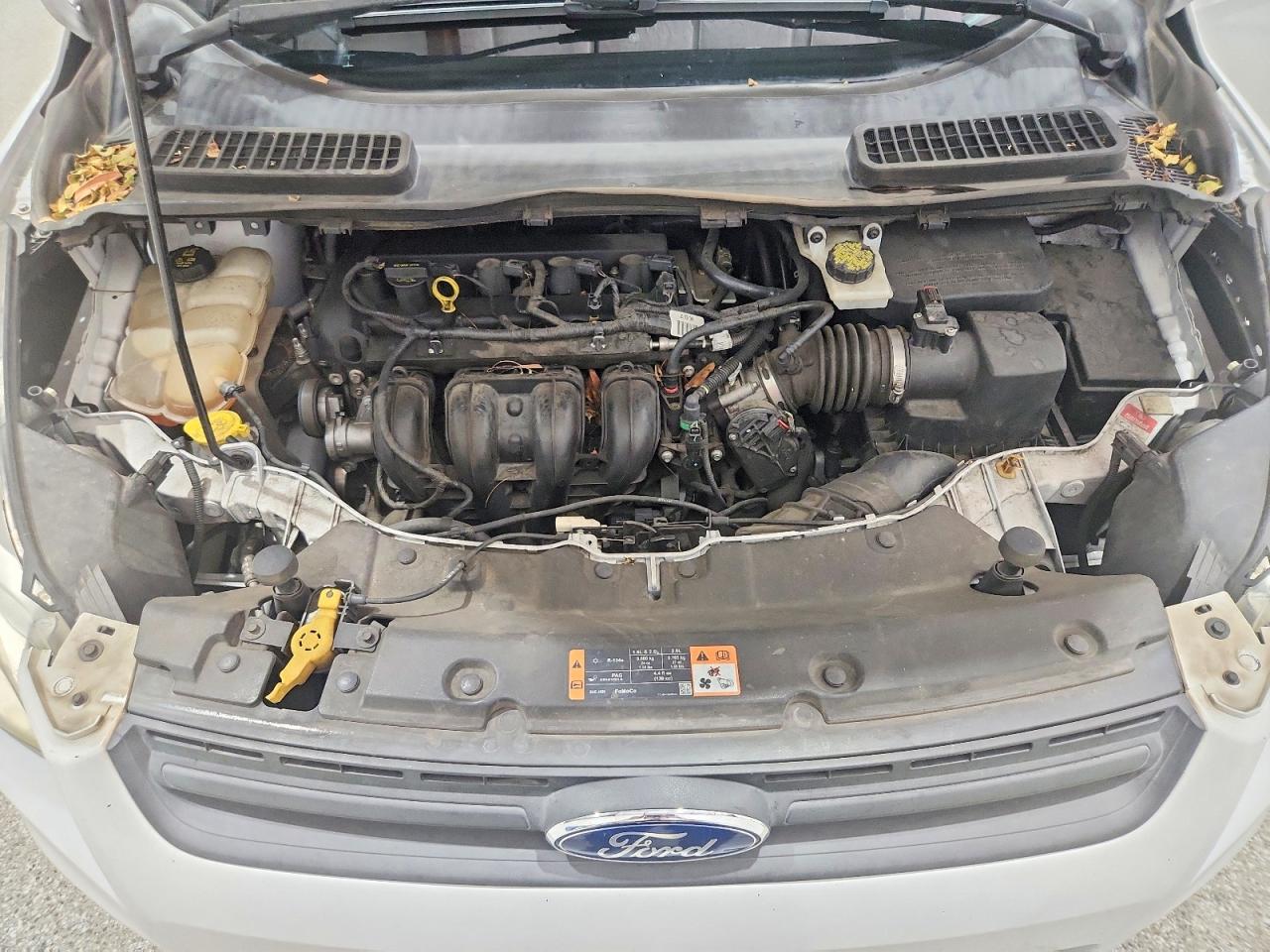 2015 Ford Escape S White vin: 1FMCU0F78FUB64907
