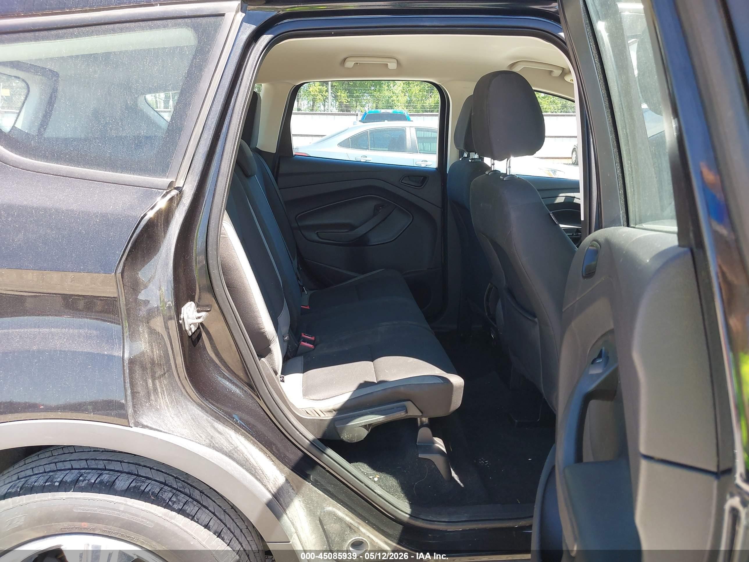 2015 Ford Escape S Черный vin: 1FMCU0F78FUB82579