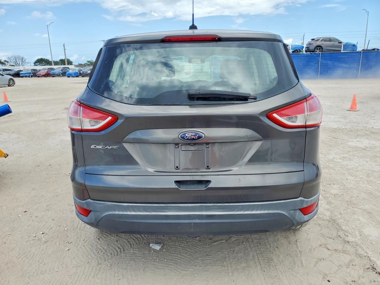 2015 Ford Escape S Gray vin: 1FMCU0F78FUB88818