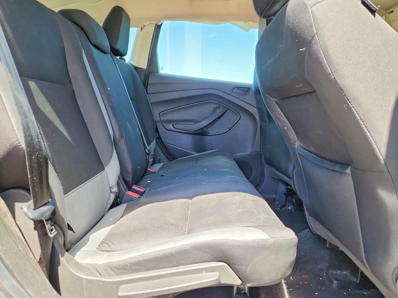 2015 Ford Escape S Серый vin: 1FMCU0F78FUC36799