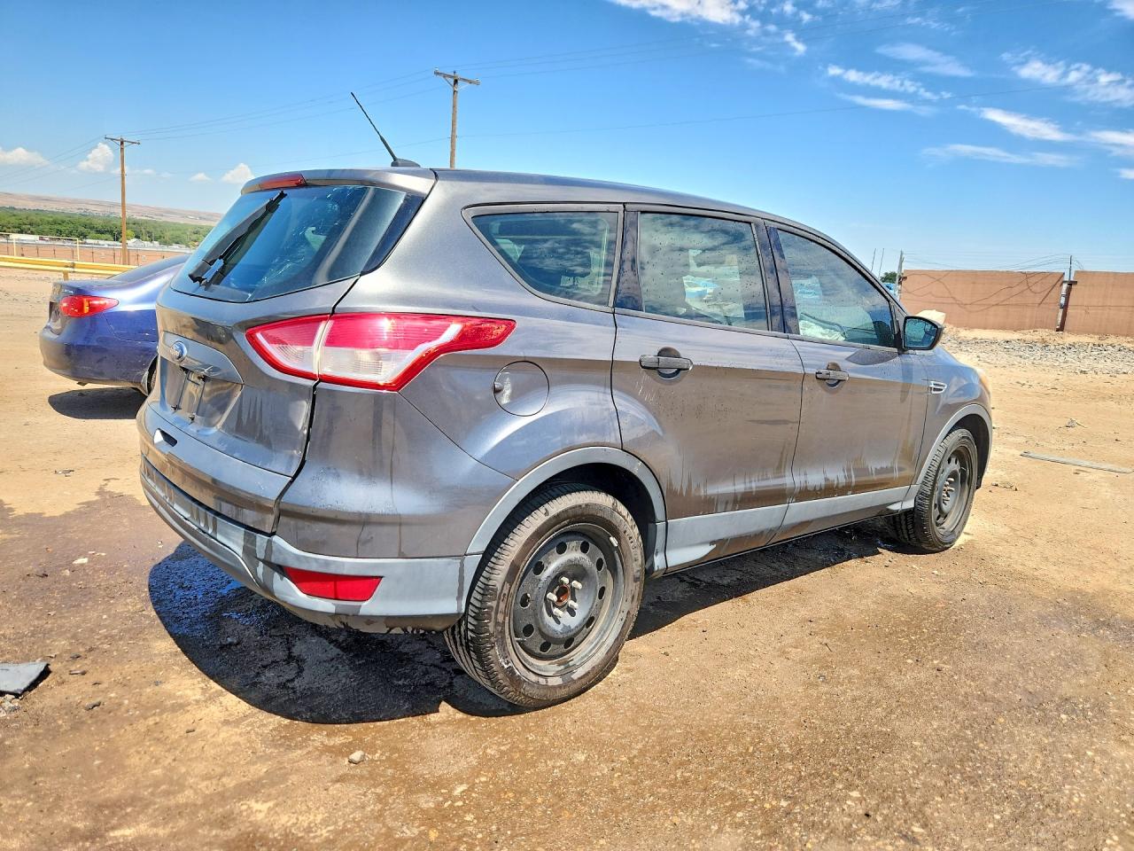 2015 Ford Escape S Серый vin: 1FMCU0F78FUC36799
