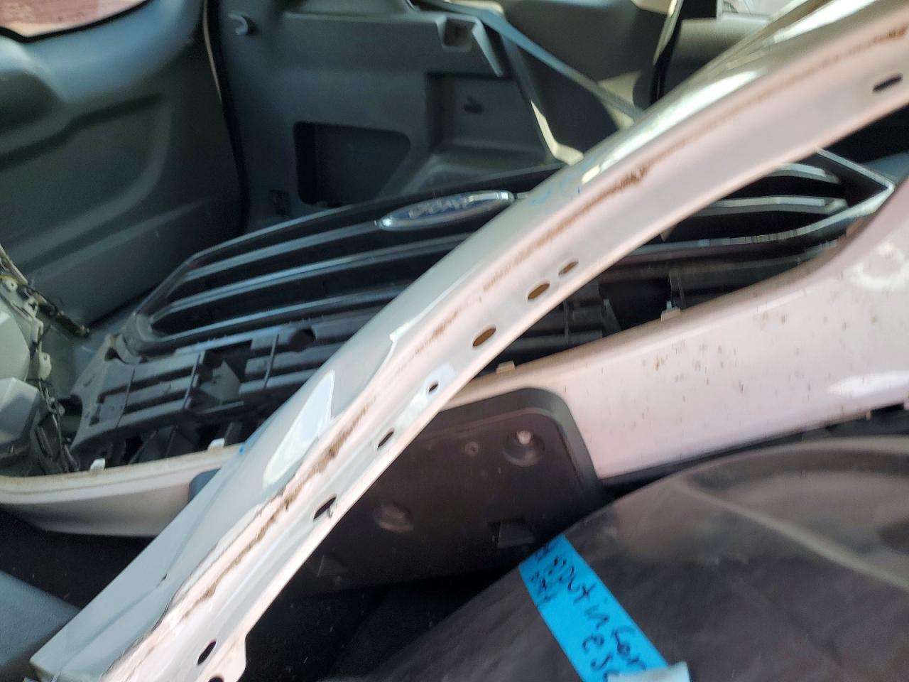 2017 Ford Escape S Белый vin: 1FMCU0F78HUB57202