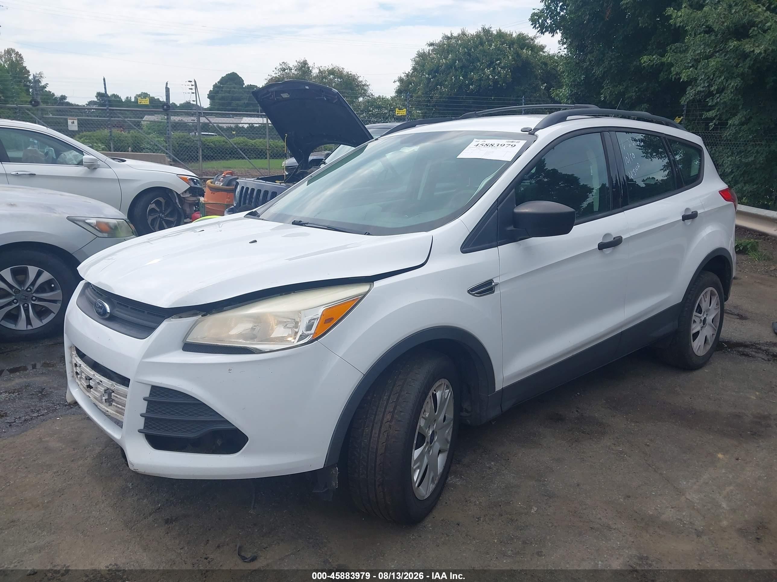 2013 Ford Escape S White vin: 1FMCU0F79DUA74453