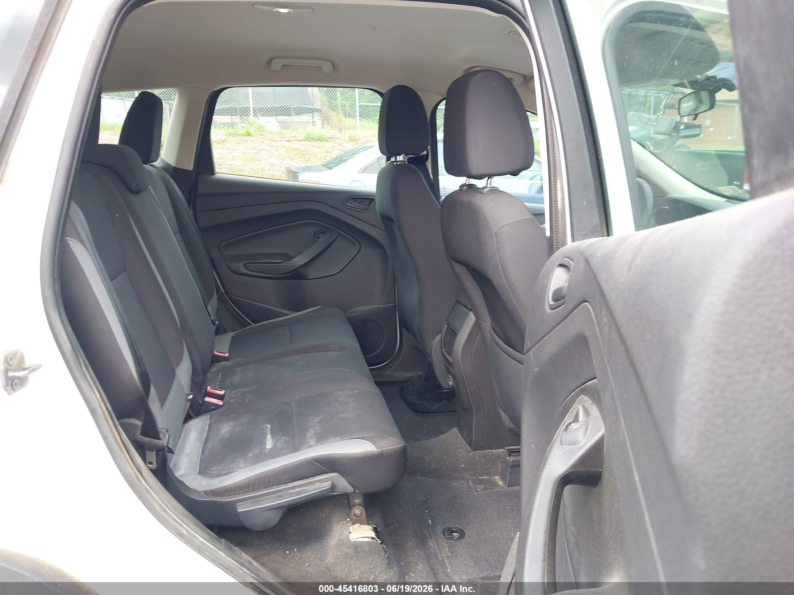 2013 Ford Escape S White vin: 1FMCU0F79DUB44162