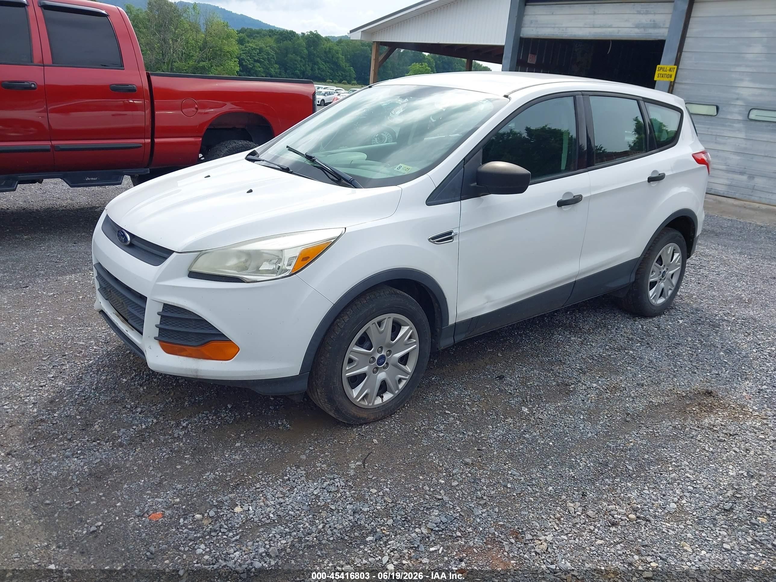 2013 Ford Escape S White vin: 1FMCU0F79DUB44162