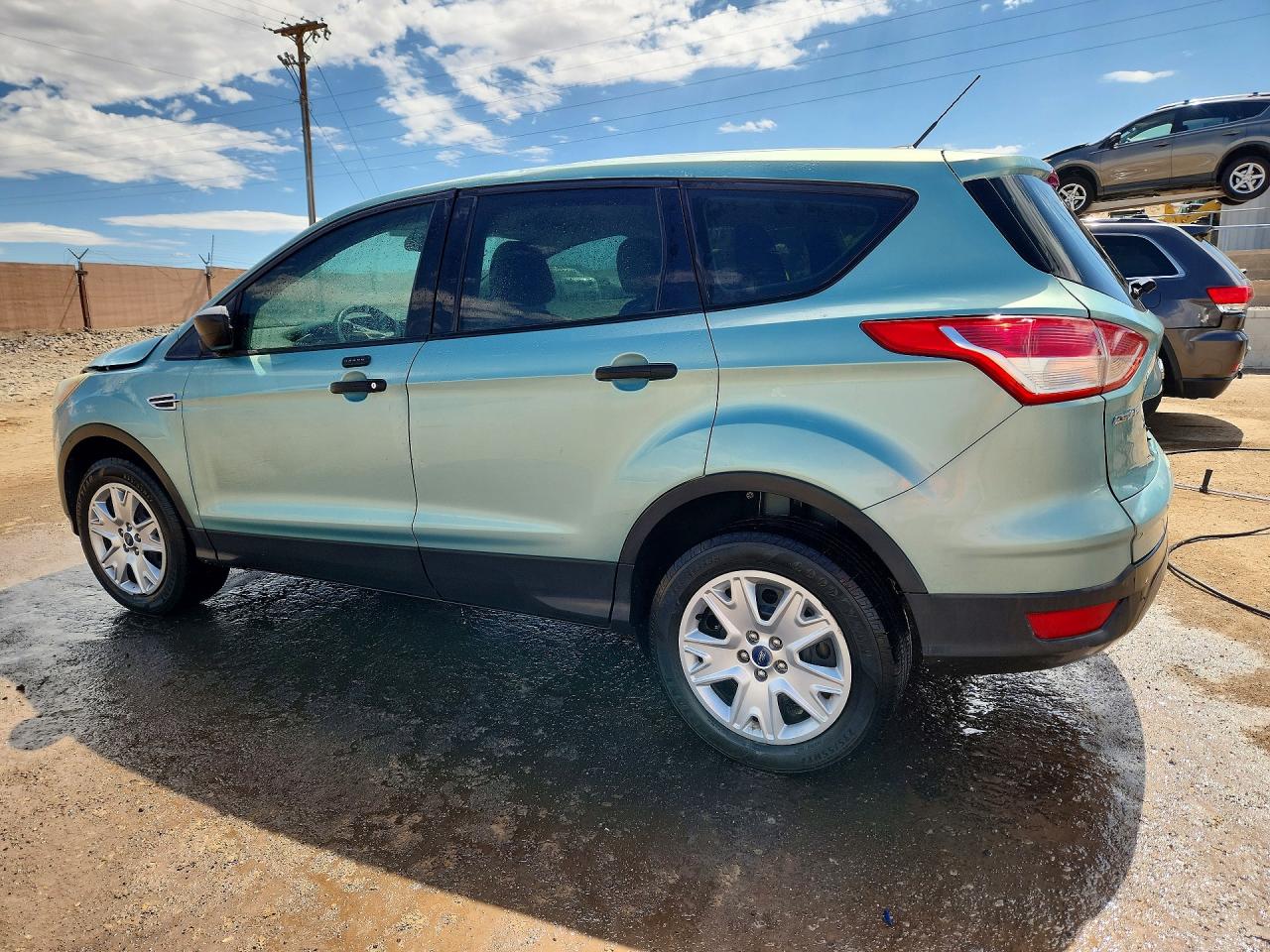 2013 Ford Escape S Бирюзовый vin: 1FMCU0F79DUB94933