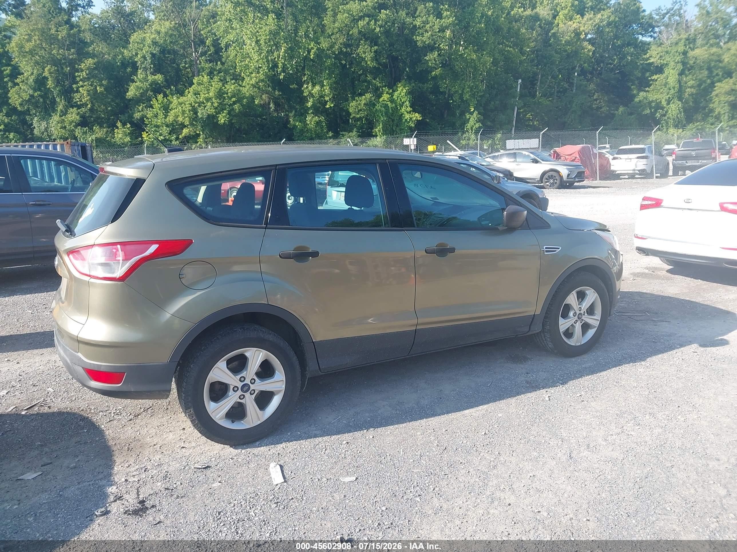 2013 Ford Escape S Green vin: 1FMCU0F79DUC91694