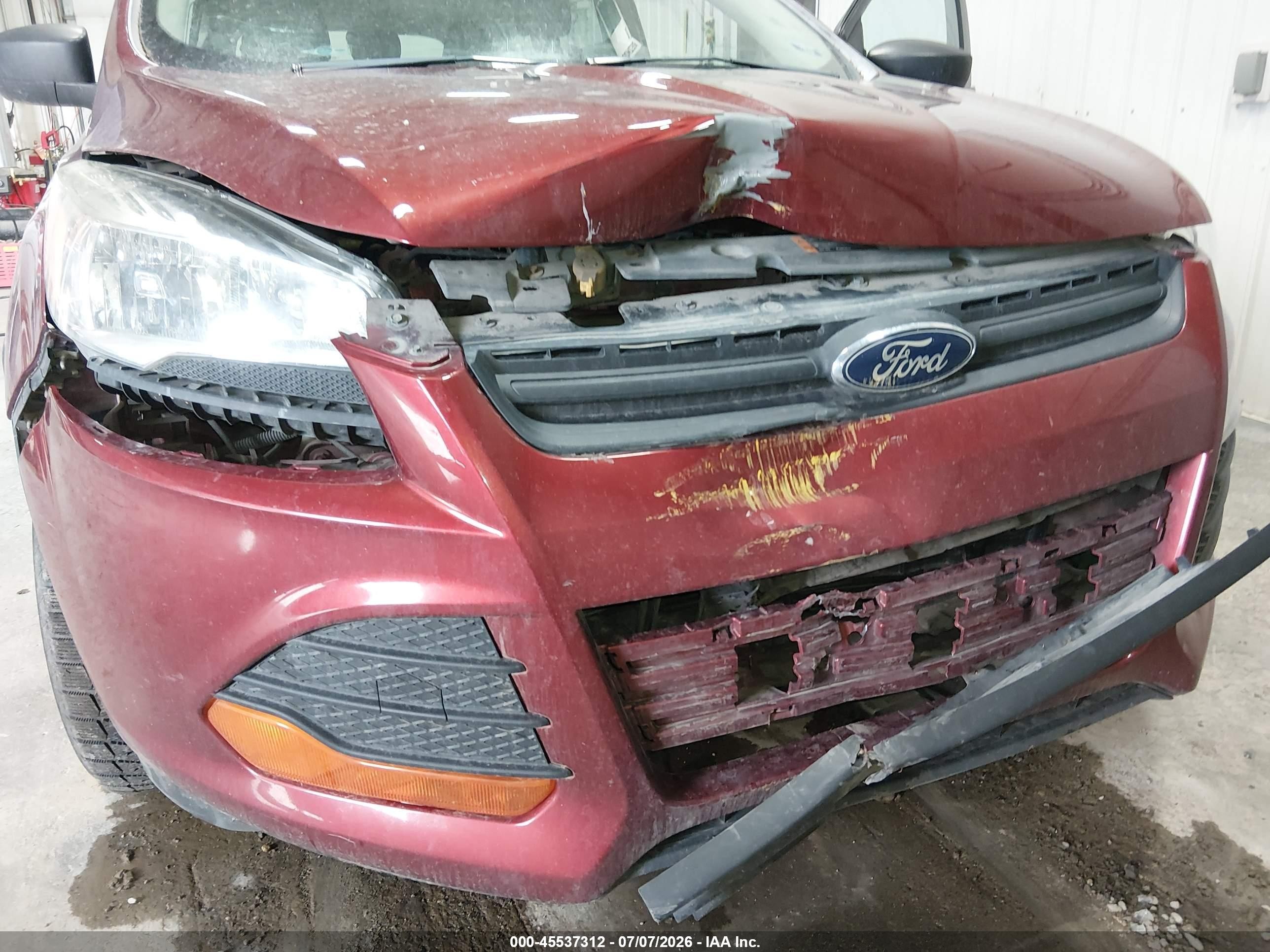 2014 Ford Escape S Red vin: 1FMCU0F79EUA00063