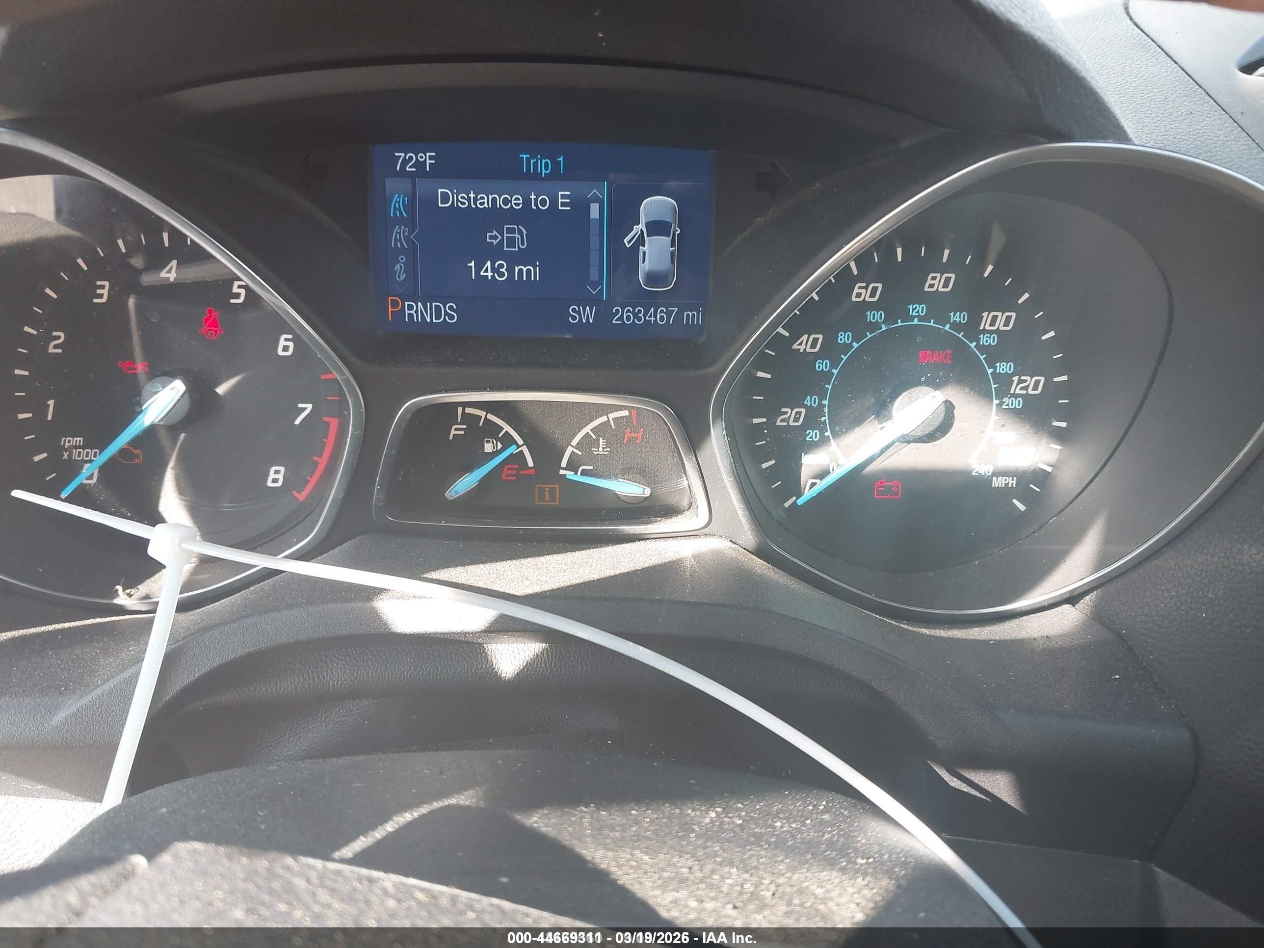 2014 Ford Escape S White vin: 1FMCU0F79EUA35105