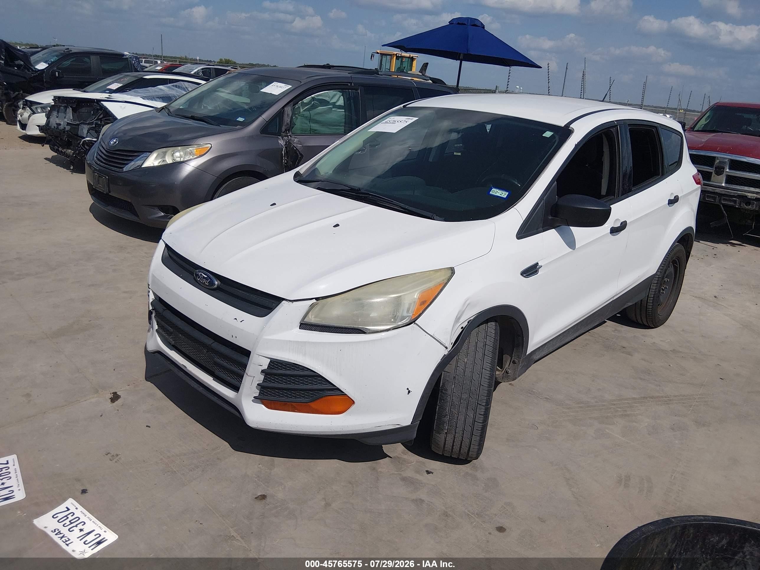 2014 Ford Escape S White vin: 1FMCU0F79EUC21047