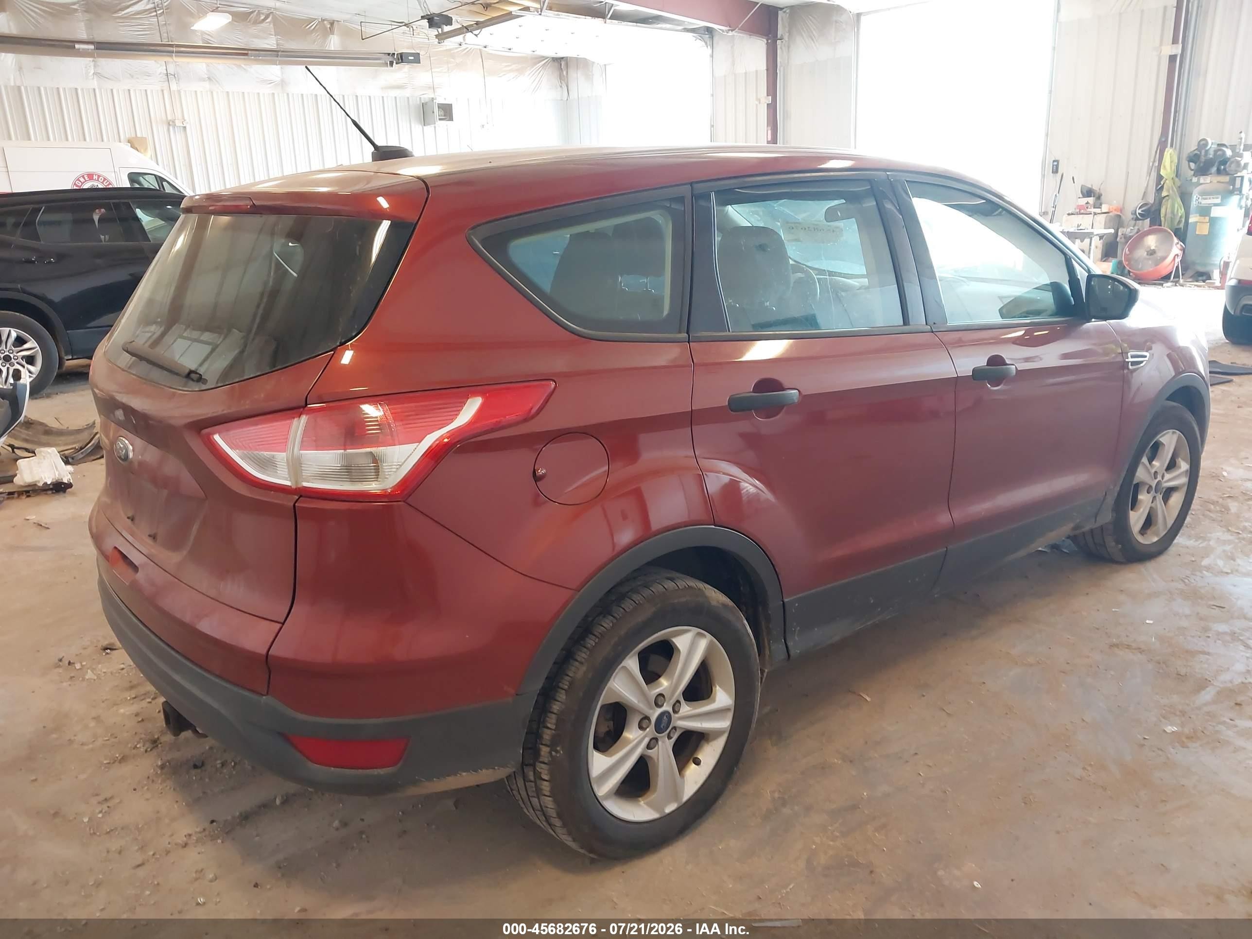 2014 Ford Escape S Red vin: 1FMCU0F79EUE38081