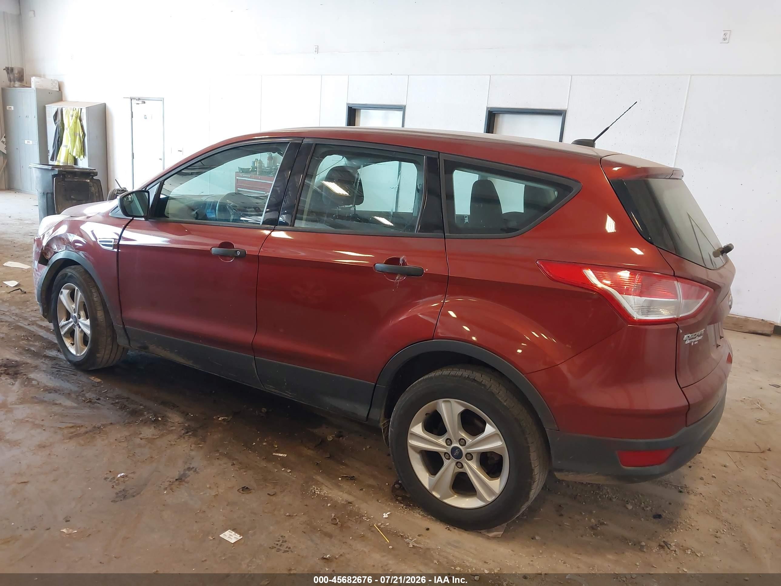 2014 Ford Escape S Red vin: 1FMCU0F79EUE38081