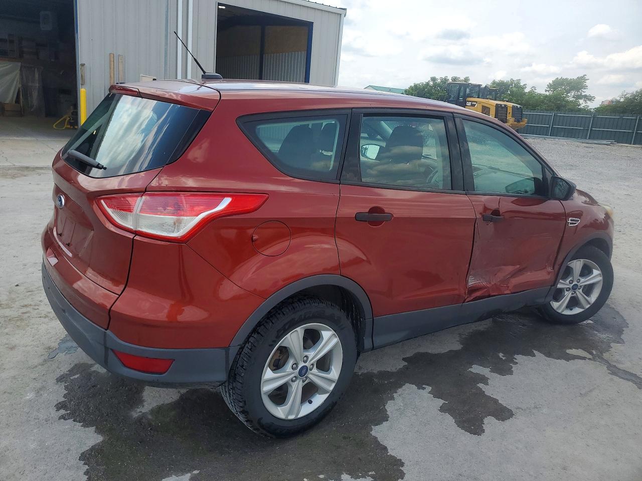 2014 Ford Escape S Red vin: 1FMCU0F79EUE52241