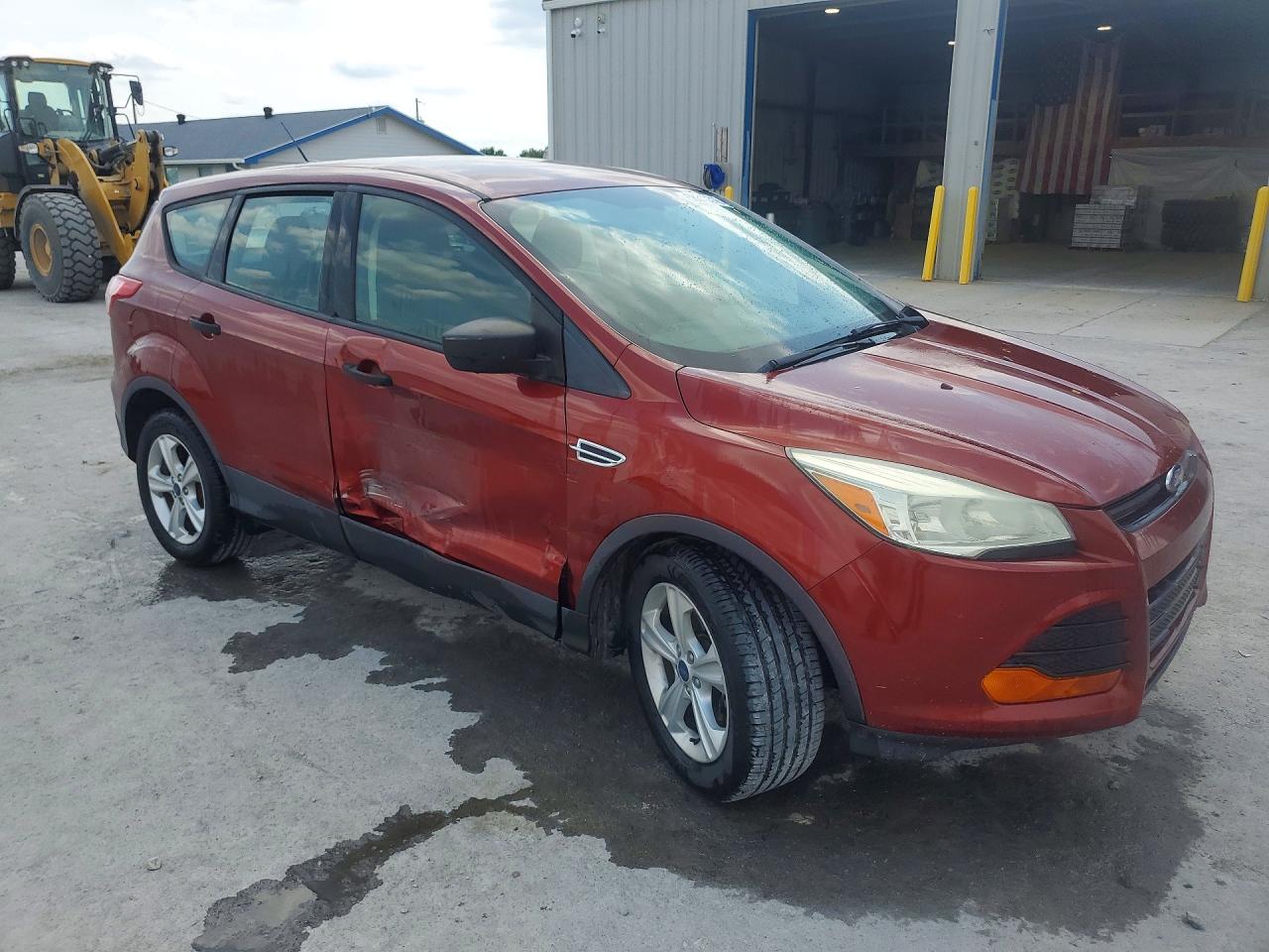 2014 Ford Escape S Red vin: 1FMCU0F79EUE52241