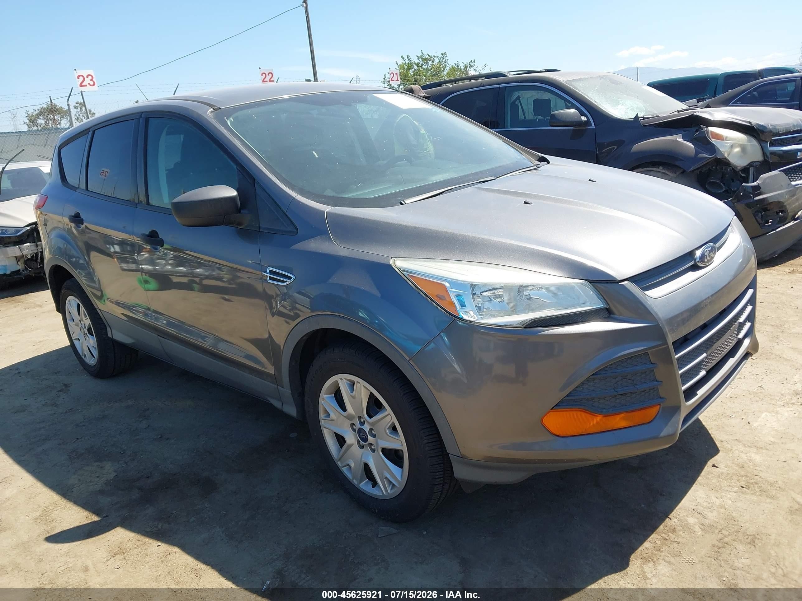 2013 Ford Escape S Gray vin: 1FMCU0F7XDUB55588