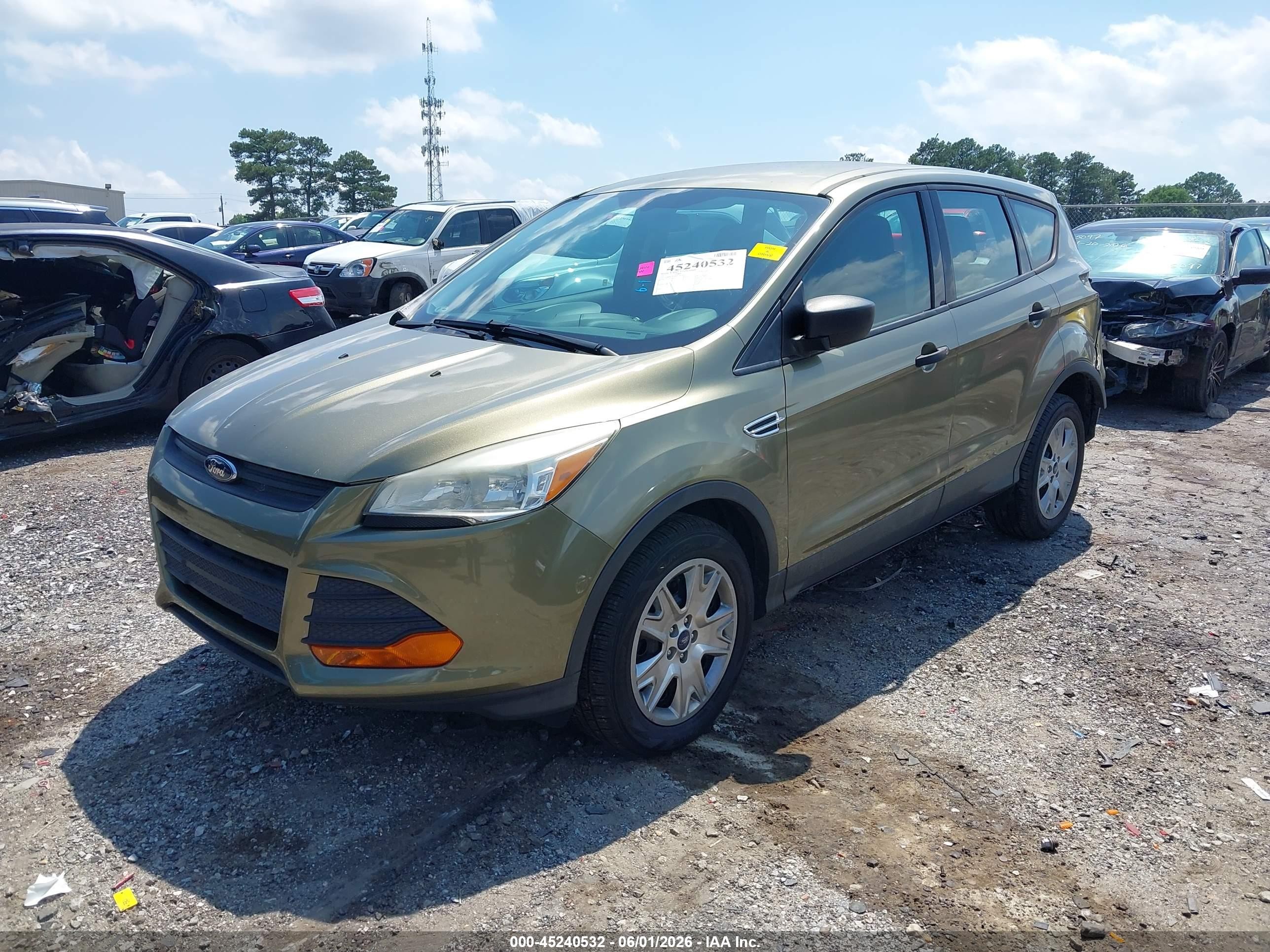 2013 Ford Escape S Green vin: 1FMCU0F7XDUC01372
