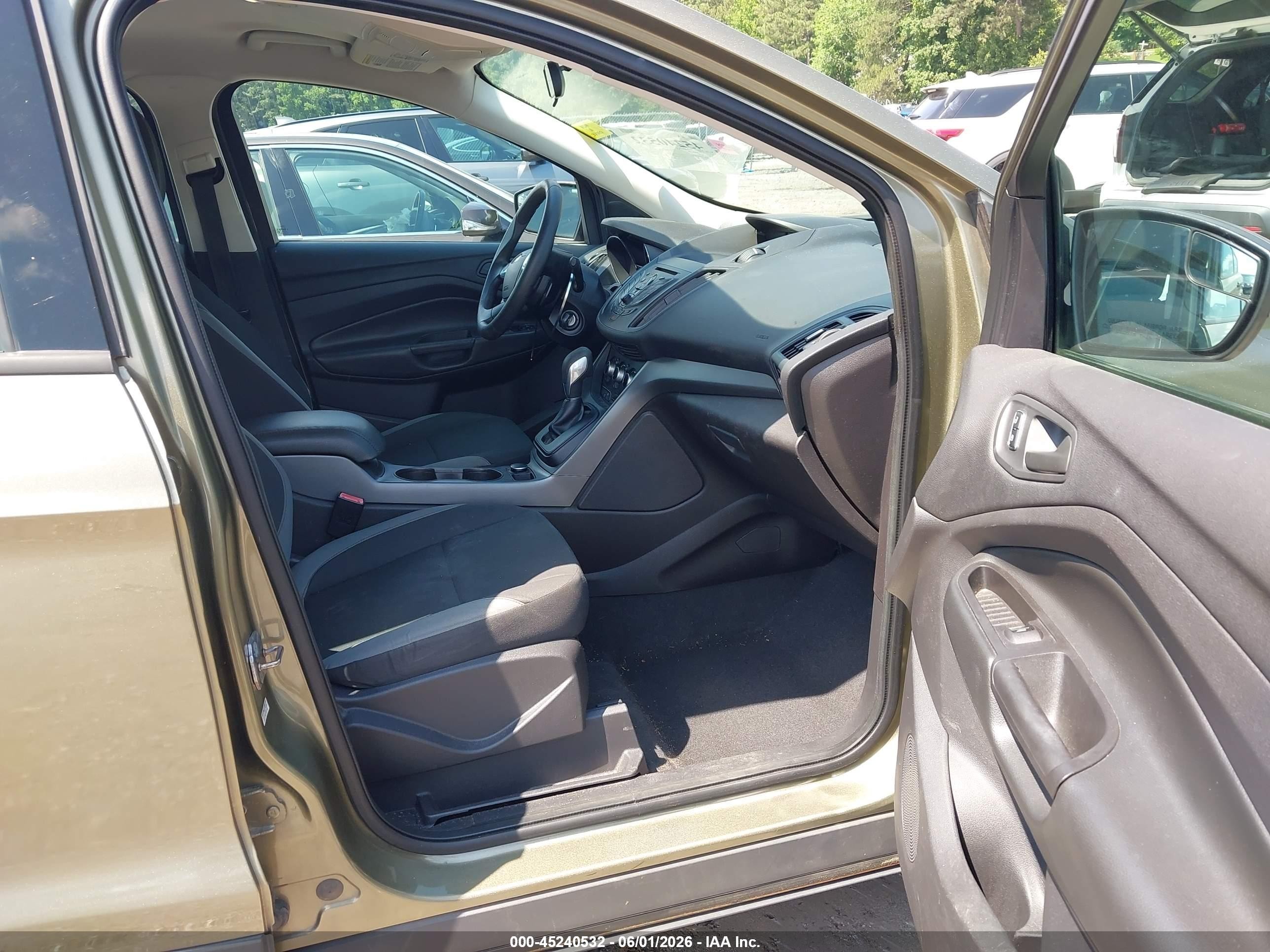 2013 Ford Escape S Green vin: 1FMCU0F7XDUC01372
