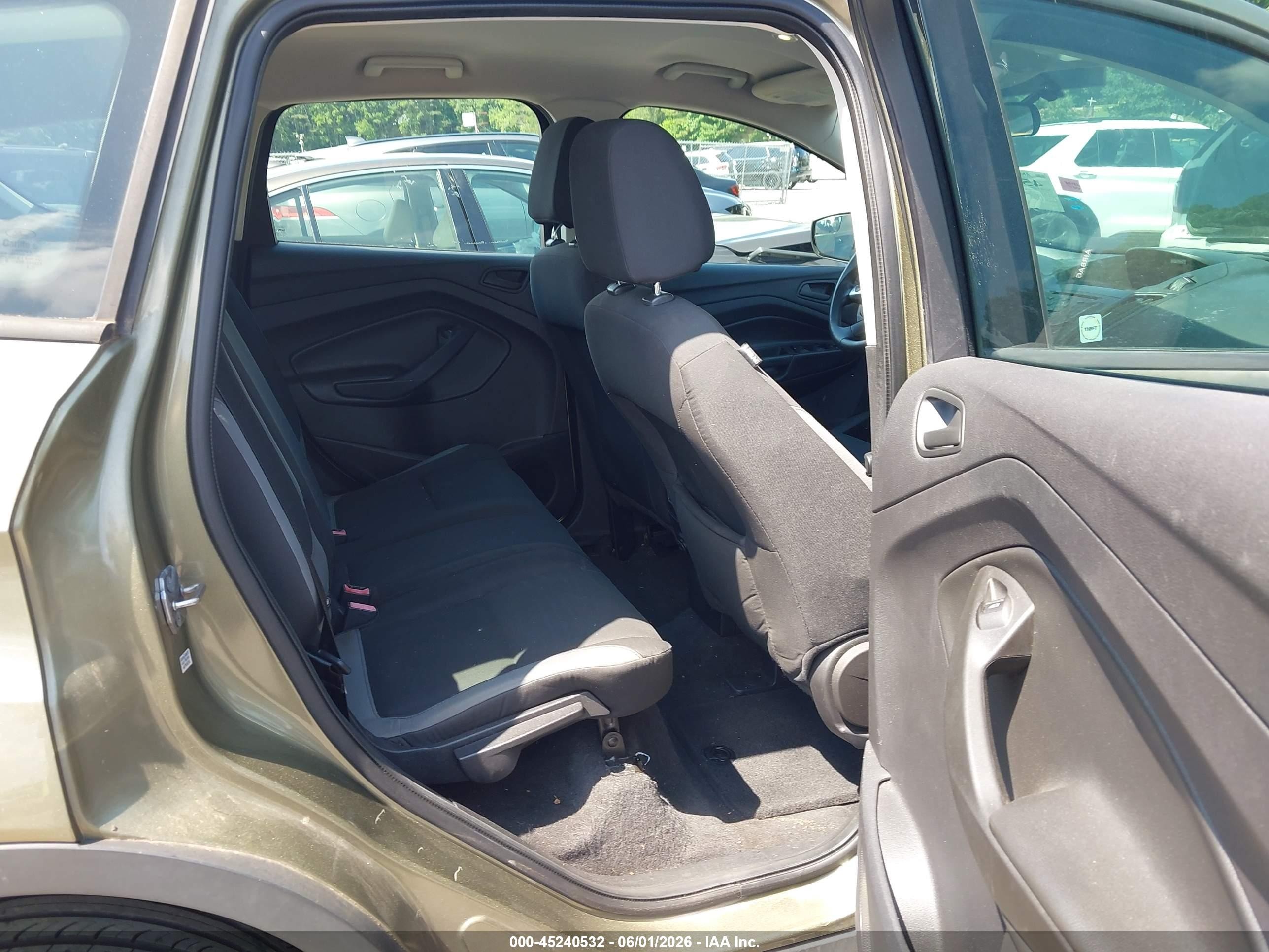 2013 Ford Escape S Green vin: 1FMCU0F7XDUC01372
