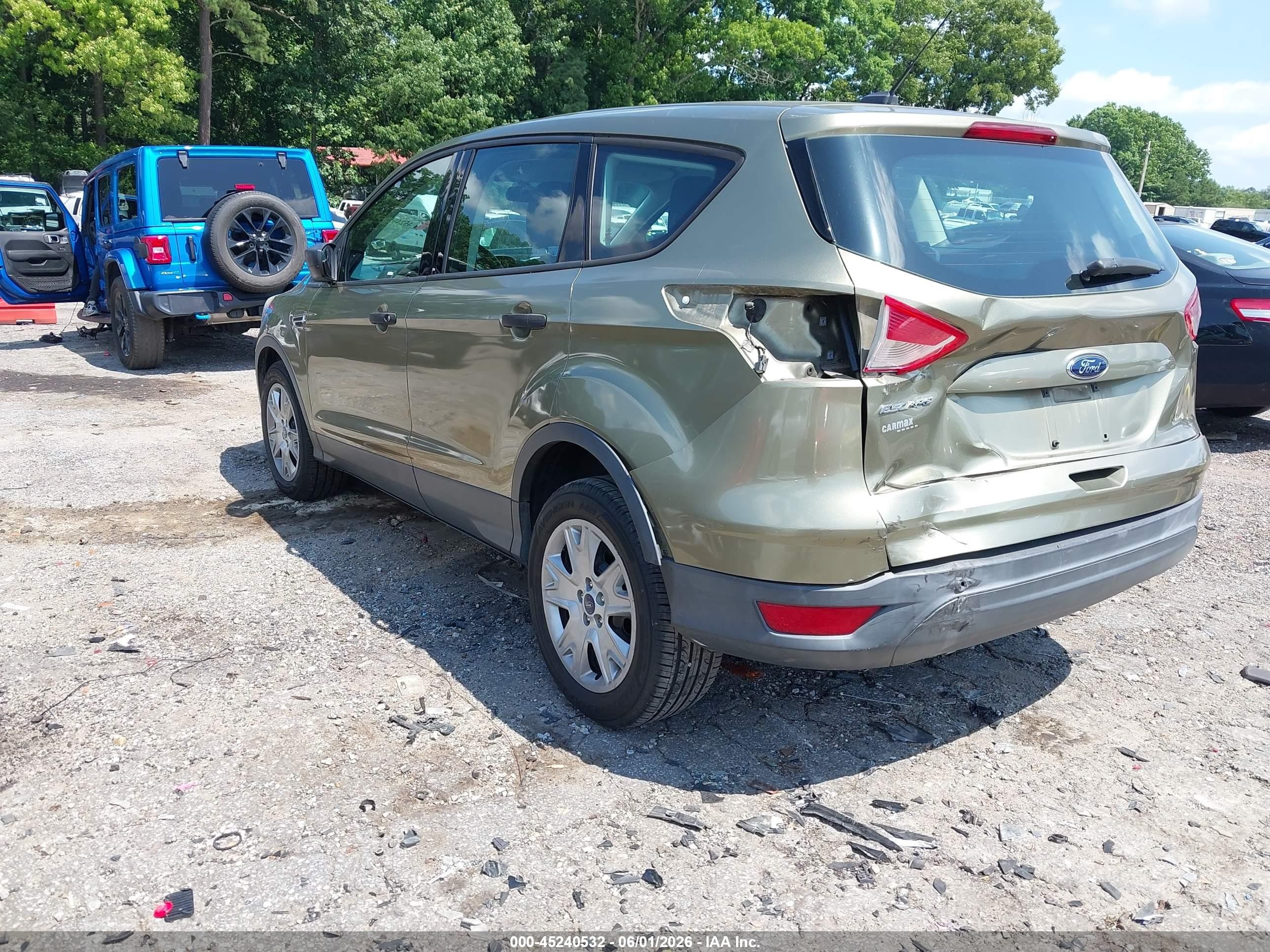 2013 Ford Escape S Green vin: 1FMCU0F7XDUC01372