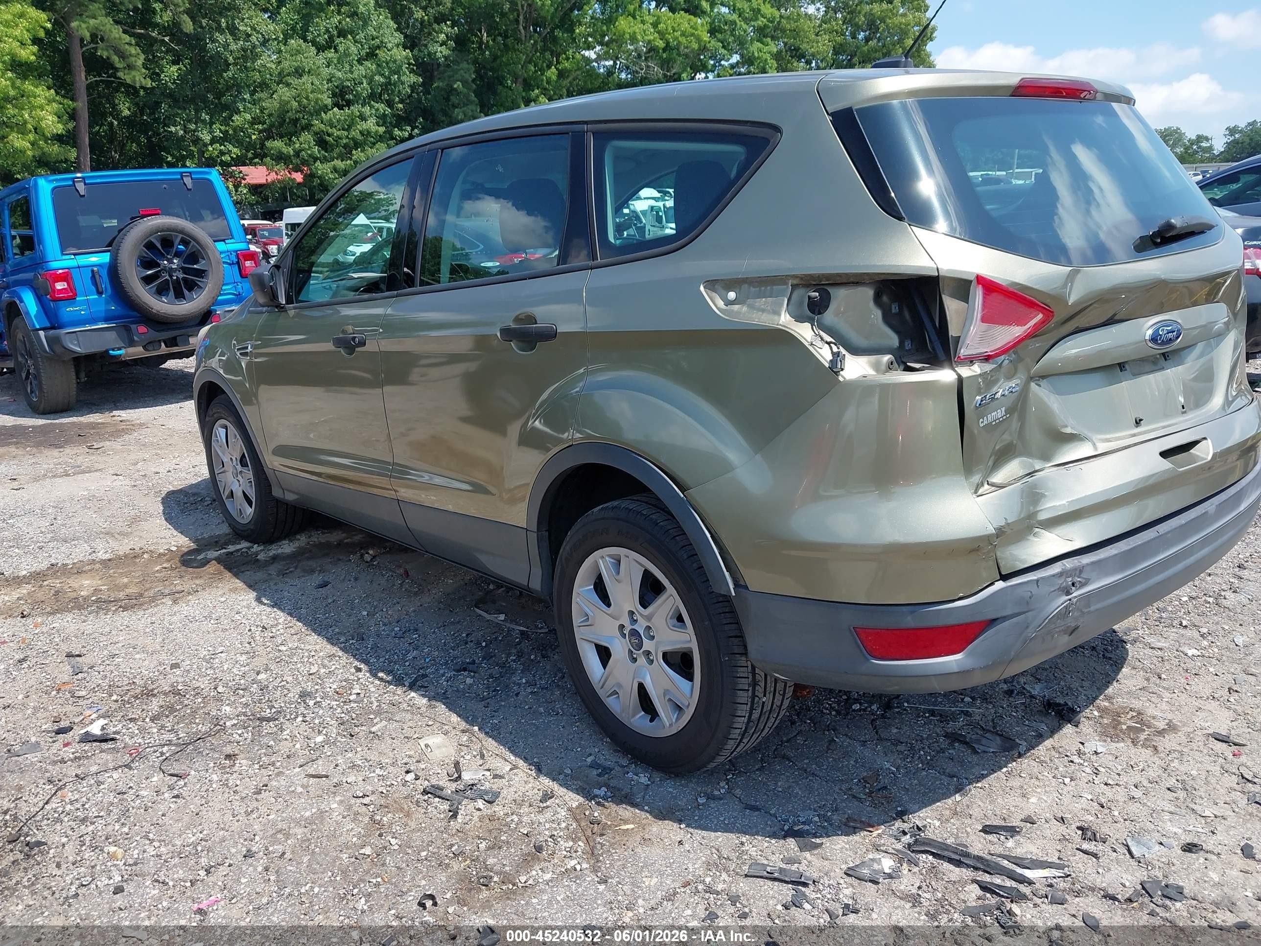 2013 Ford Escape S Green vin: 1FMCU0F7XDUC01372