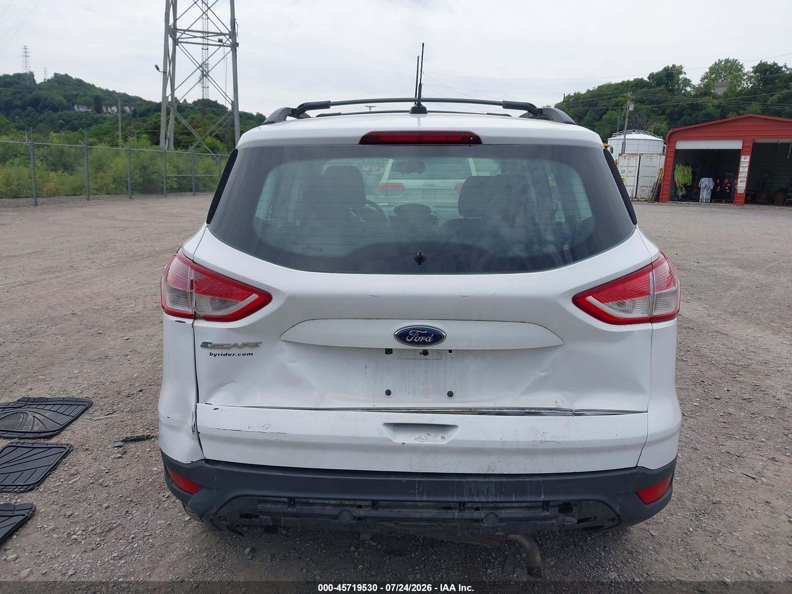 2013 Ford Escape S White vin: 1FMCU0F7XDUD11354