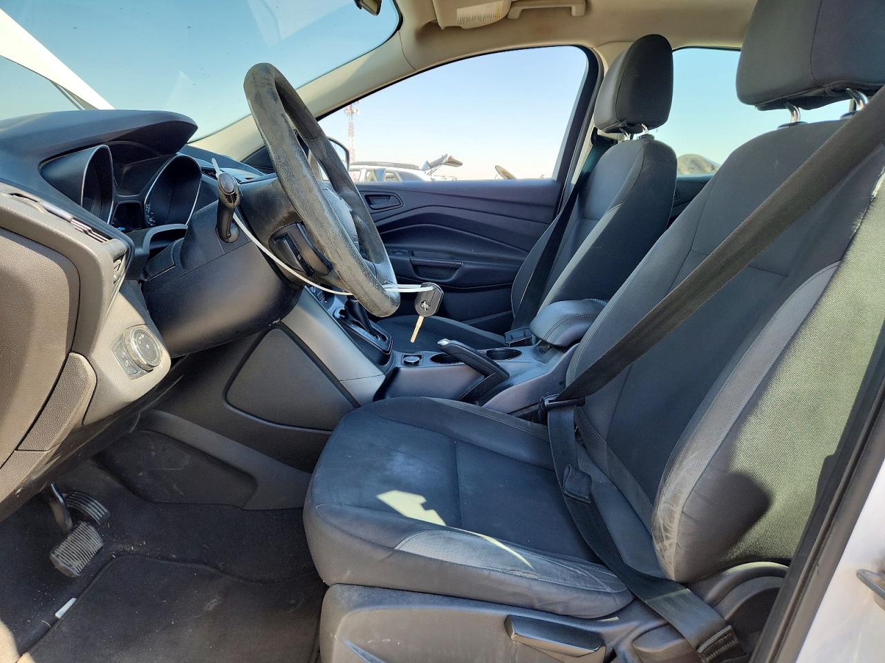 2013 Ford Escape S White vin: 1FMCU0F7XDUD37081
