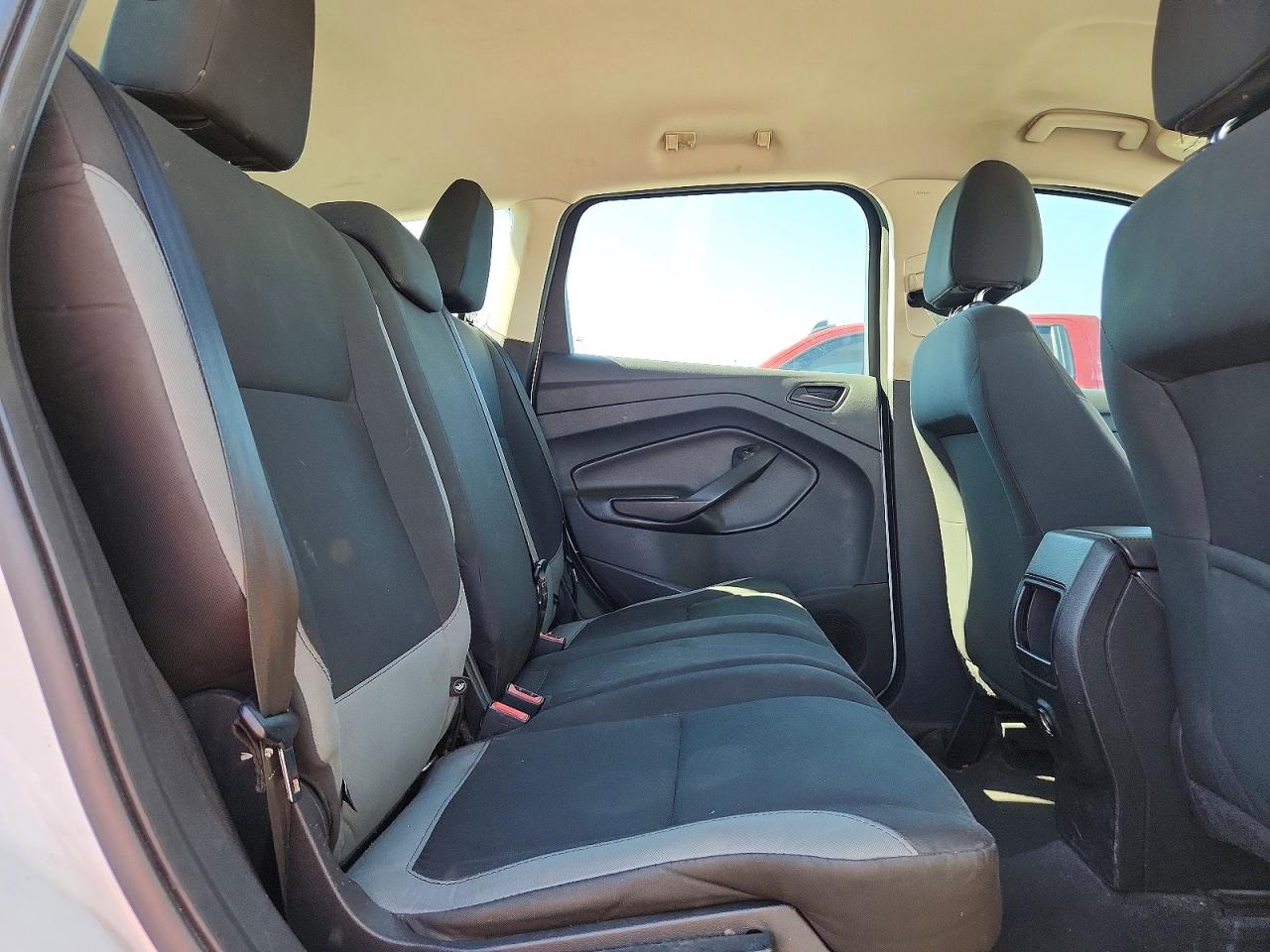2013 Ford Escape S White vin: 1FMCU0F7XDUD37081