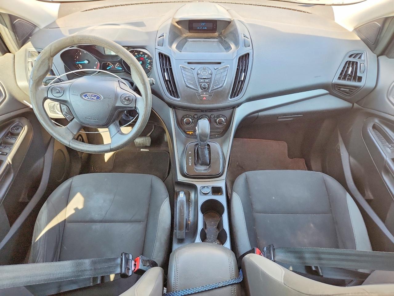 2013 Ford Escape S White vin: 1FMCU0F7XDUD37081