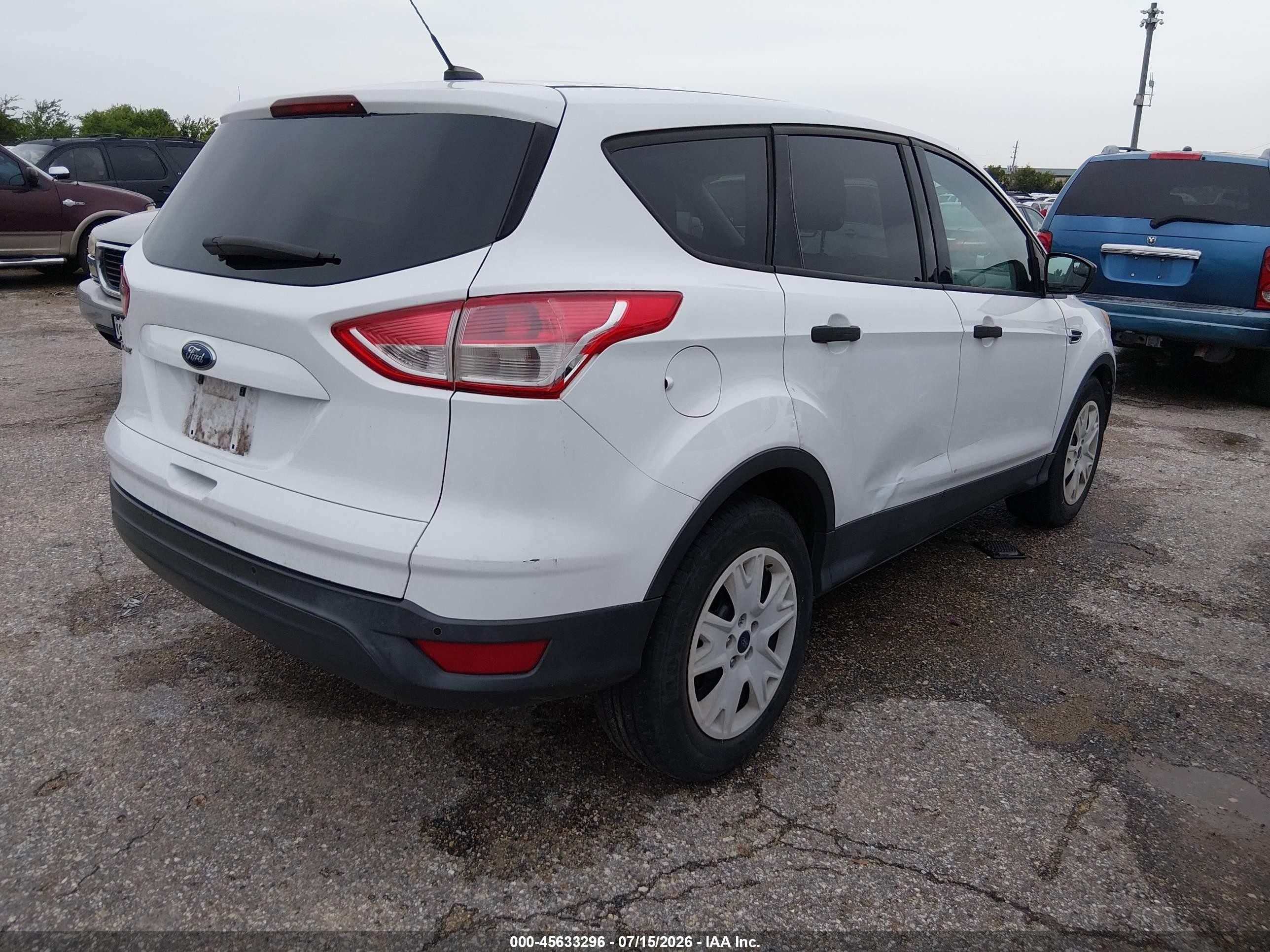 2013 Ford Escape S Белый vin: 1FMCU0F7XDUD94400