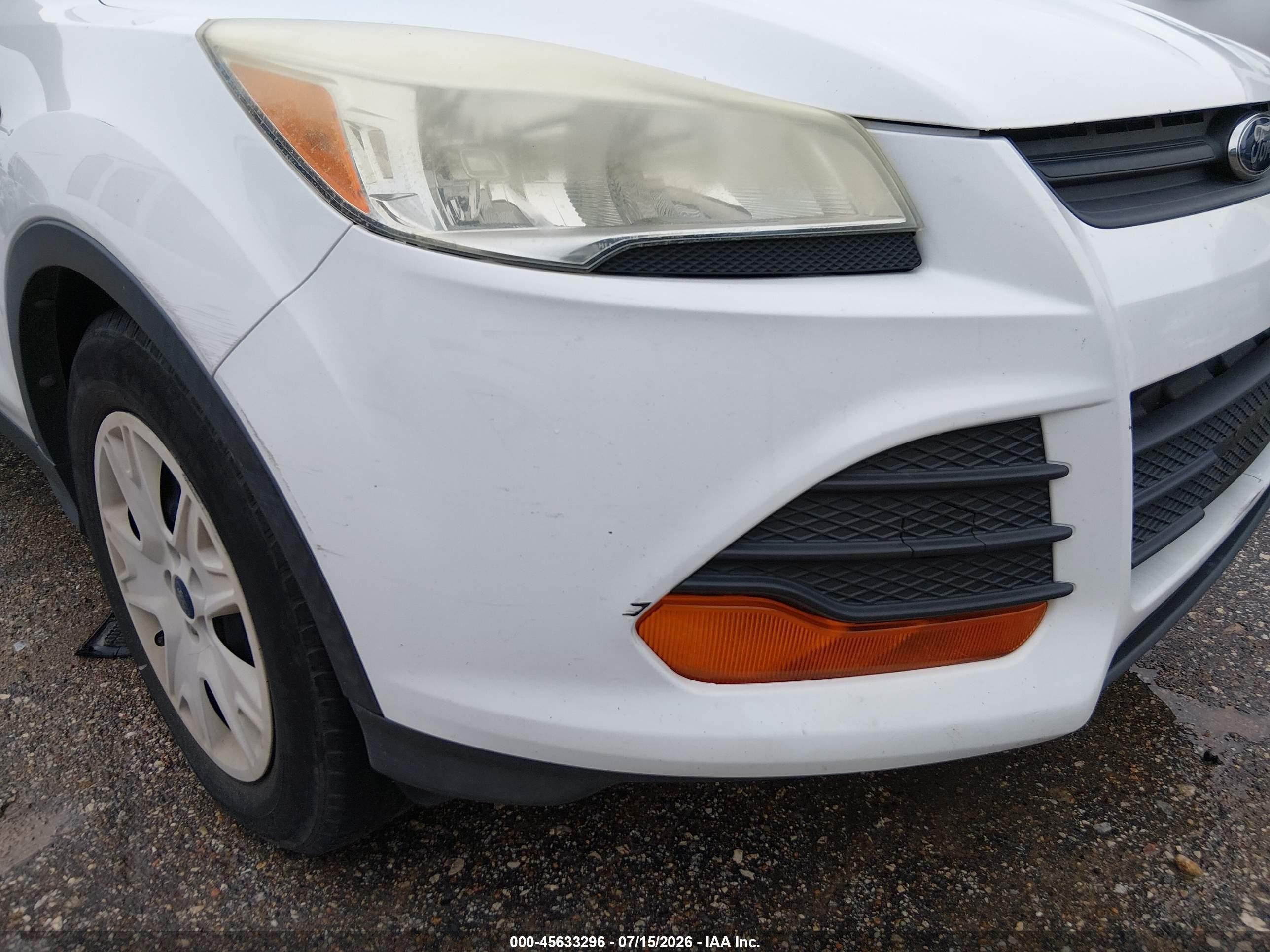 2013 Ford Escape S Белый vin: 1FMCU0F7XDUD94400