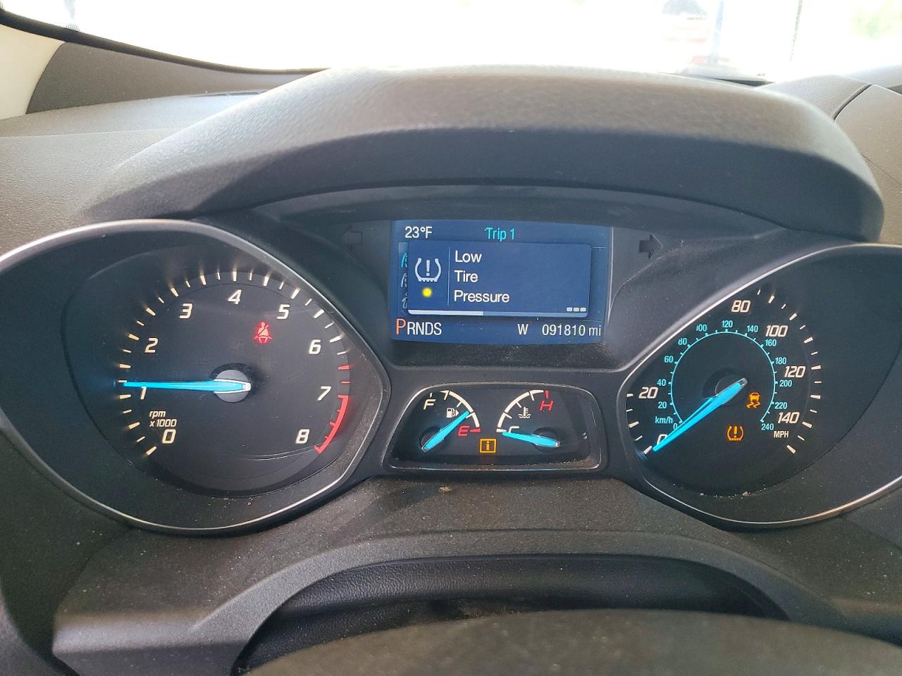 2014 Ford Escape S White vin: 1FMCU0F7XEUA06809