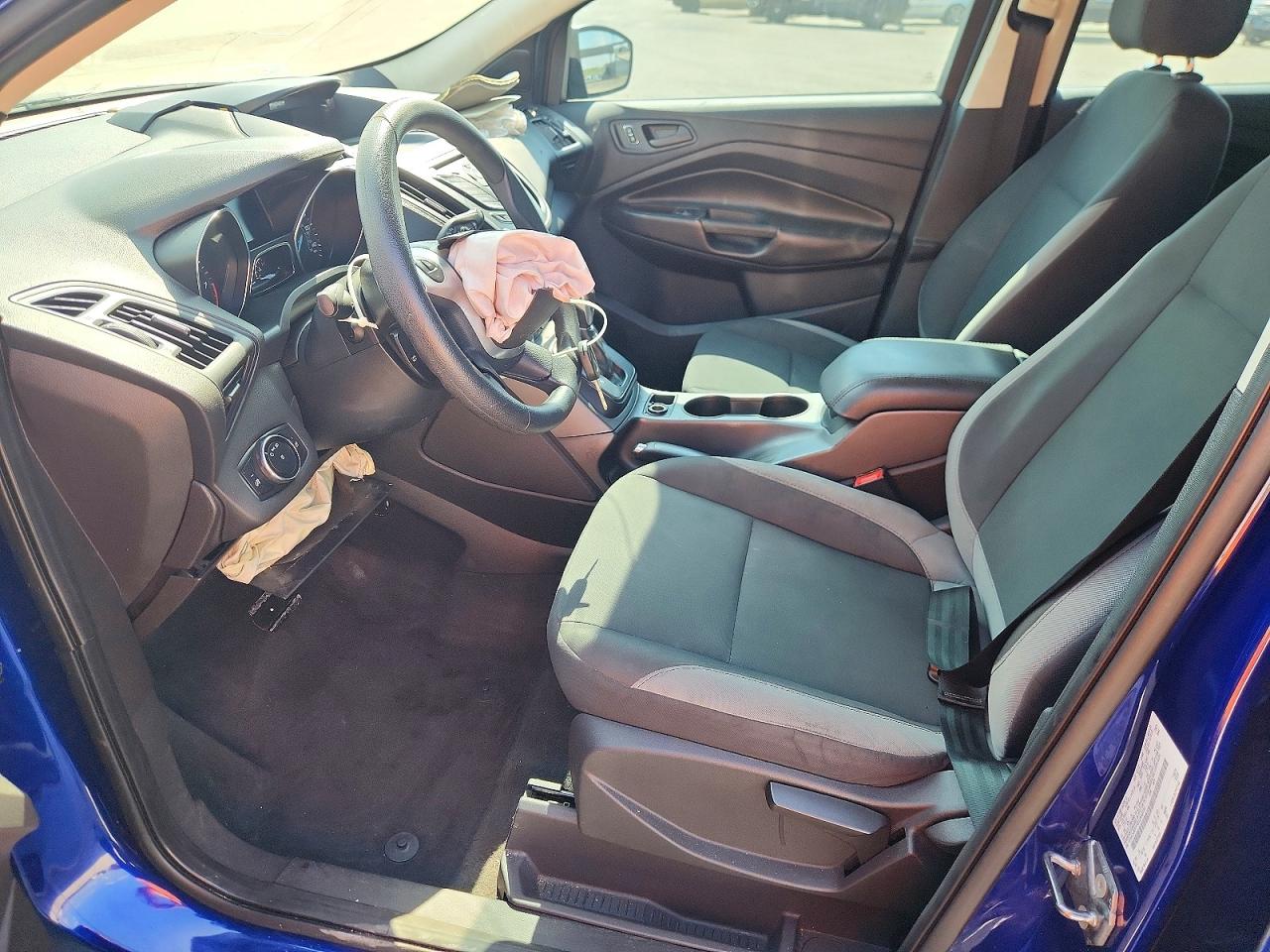 2014 Ford Escape S Синий vin: 1FMCU0F7XEUA42757