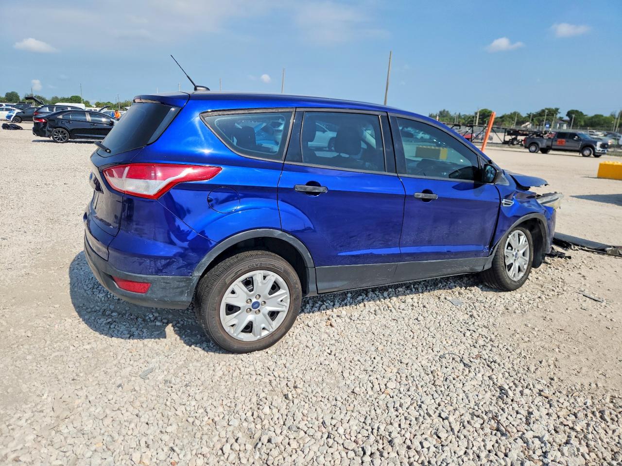2014 Ford Escape S Синий vin: 1FMCU0F7XEUA42757