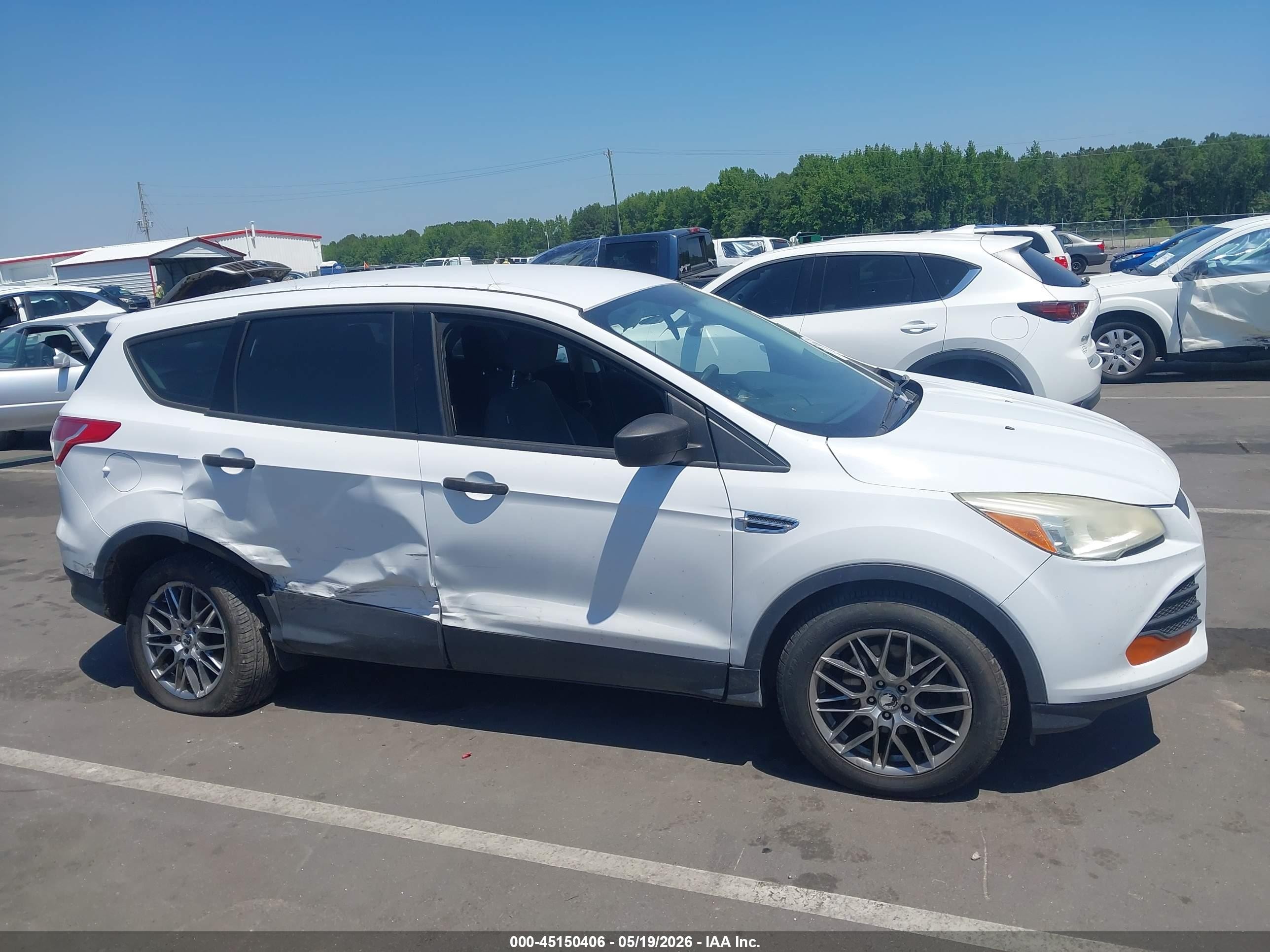 2014 Ford Escape S White vin: 1FMCU0F7XEUB21779