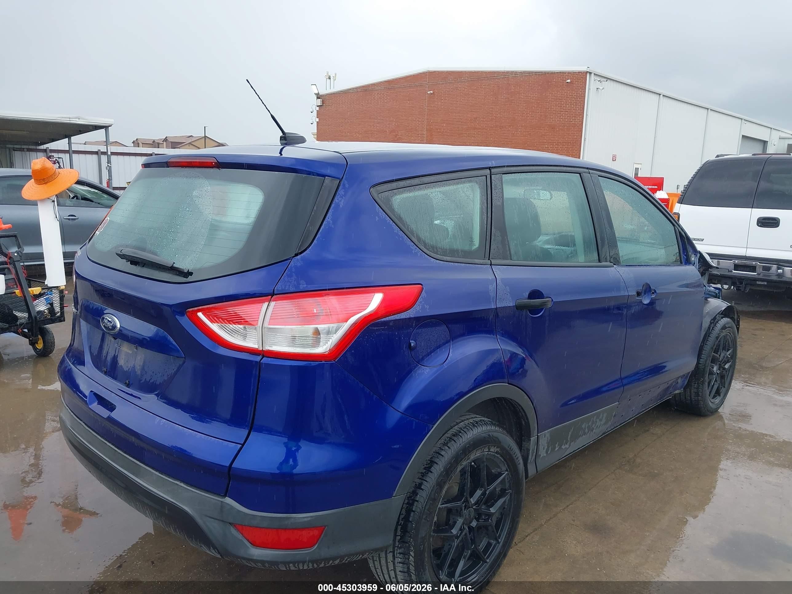 2014 Ford Escape S Blue vin: 1FMCU0F7XEUC81547