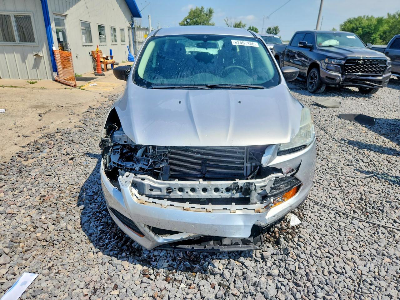2014 Ford Escape S Серебряный vin: 1FMCU0F7XEUE34069