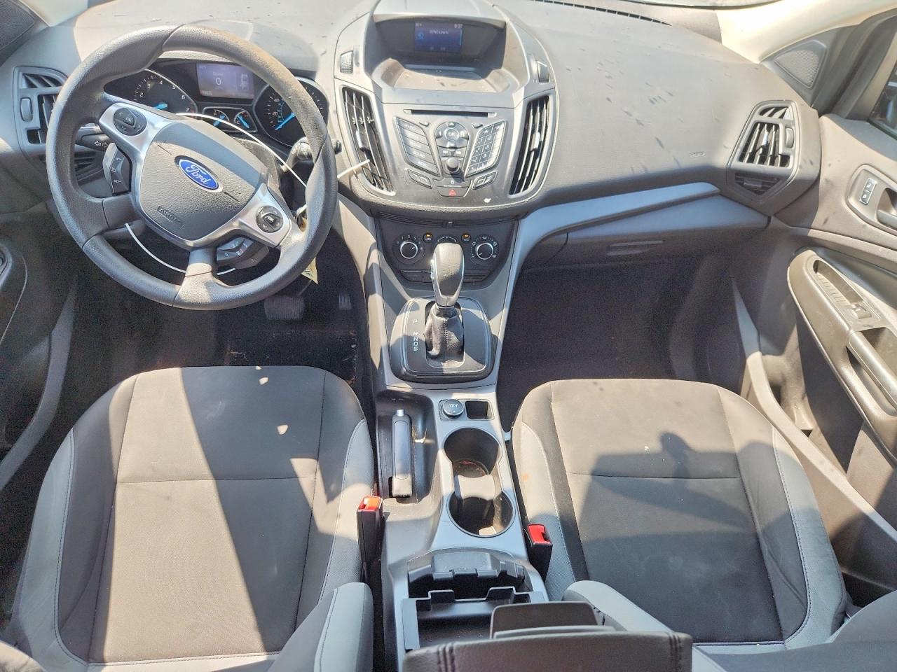2014 Ford Escape S Серебряный vin: 1FMCU0F7XEUE34069