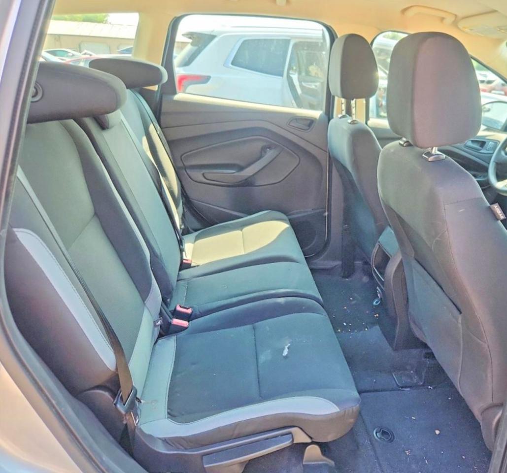 2014 Ford Escape S Серебряный vin: 1FMCU0F7XEUE34069