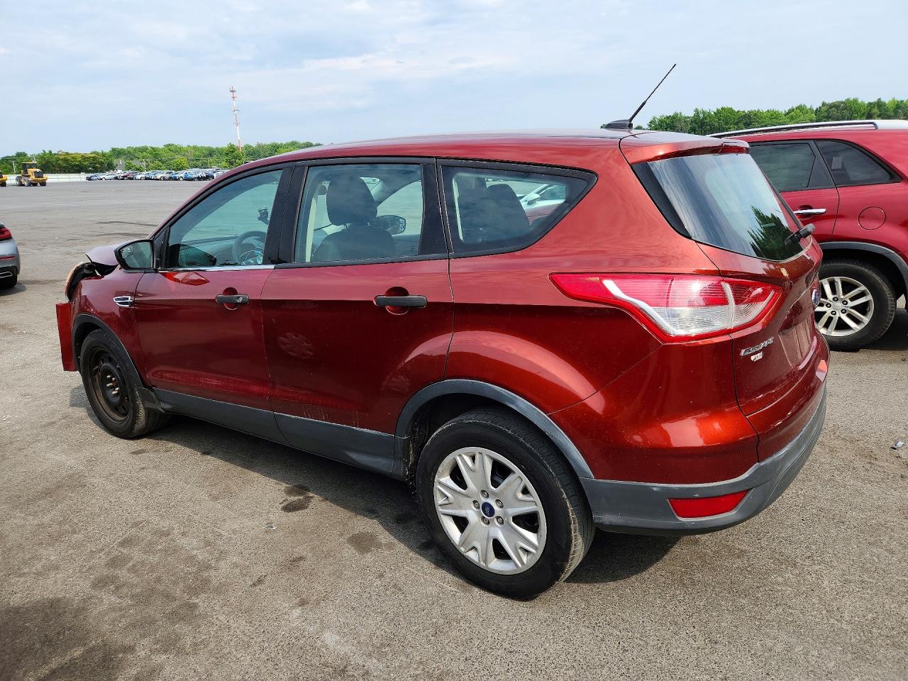 2015 Ford Escape S Orange vin: 1FMCU0F7XFUA37611