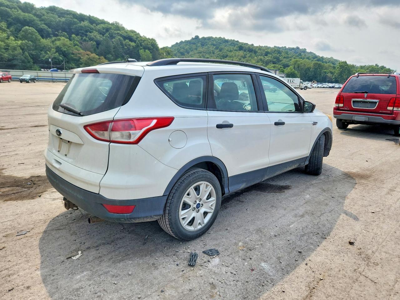 2015 Ford Escape S White vin: 1FMCU0F7XFUB47042