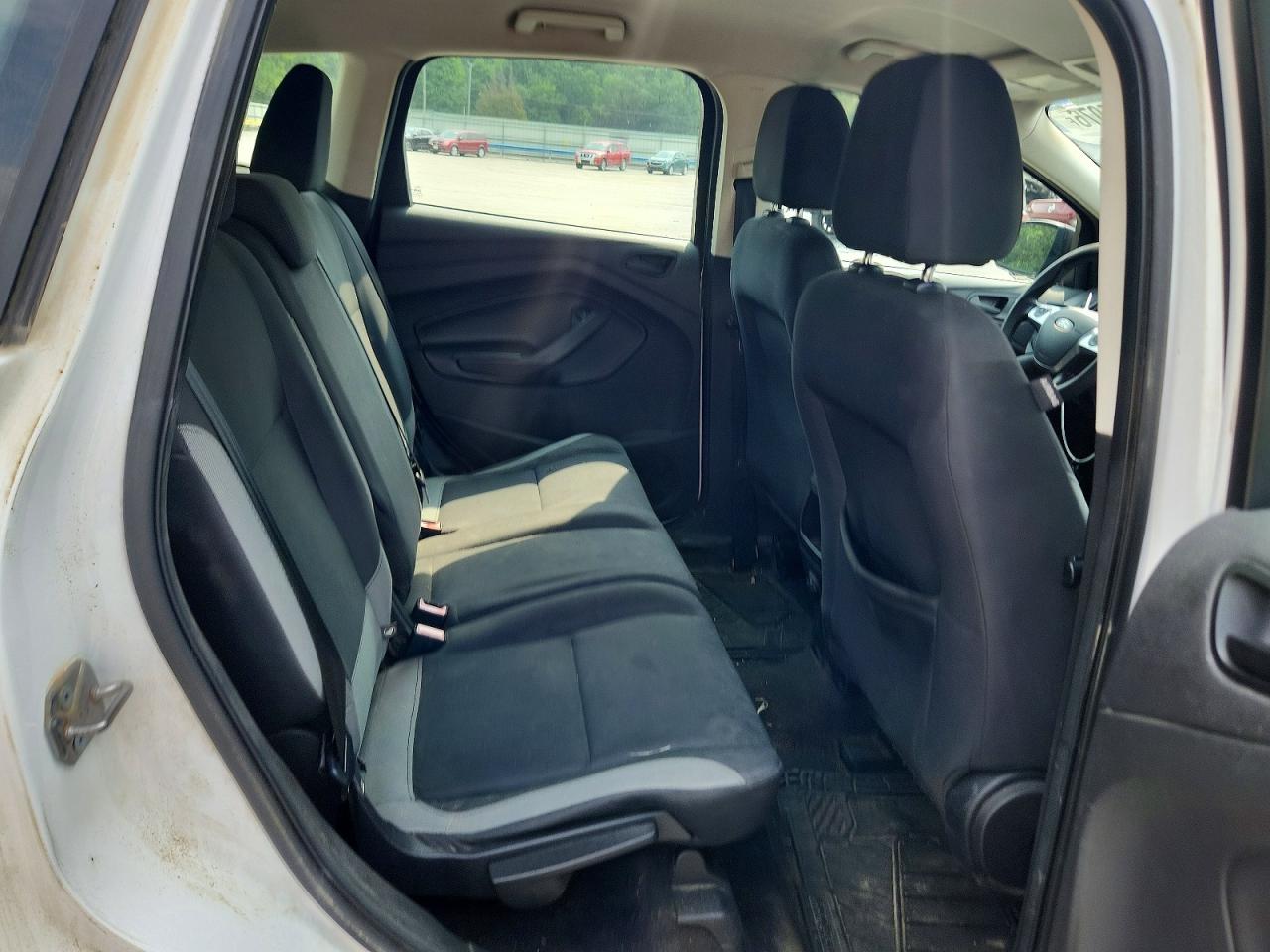 2015 Ford Escape S White vin: 1FMCU0F7XFUB47042
