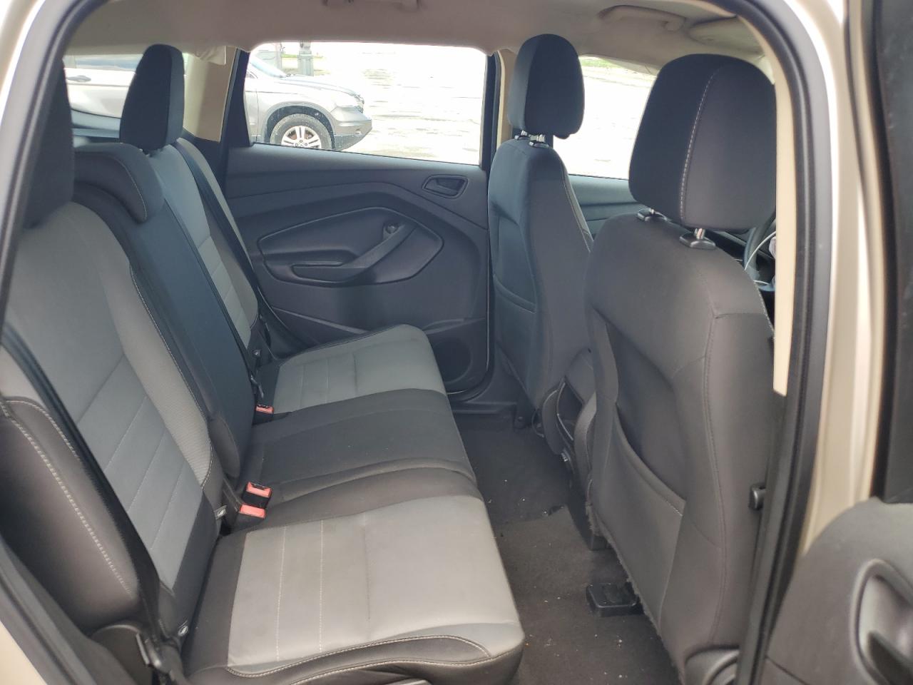2017 Ford Escape S Beige vin: 1FMCU0F7XHUB75829