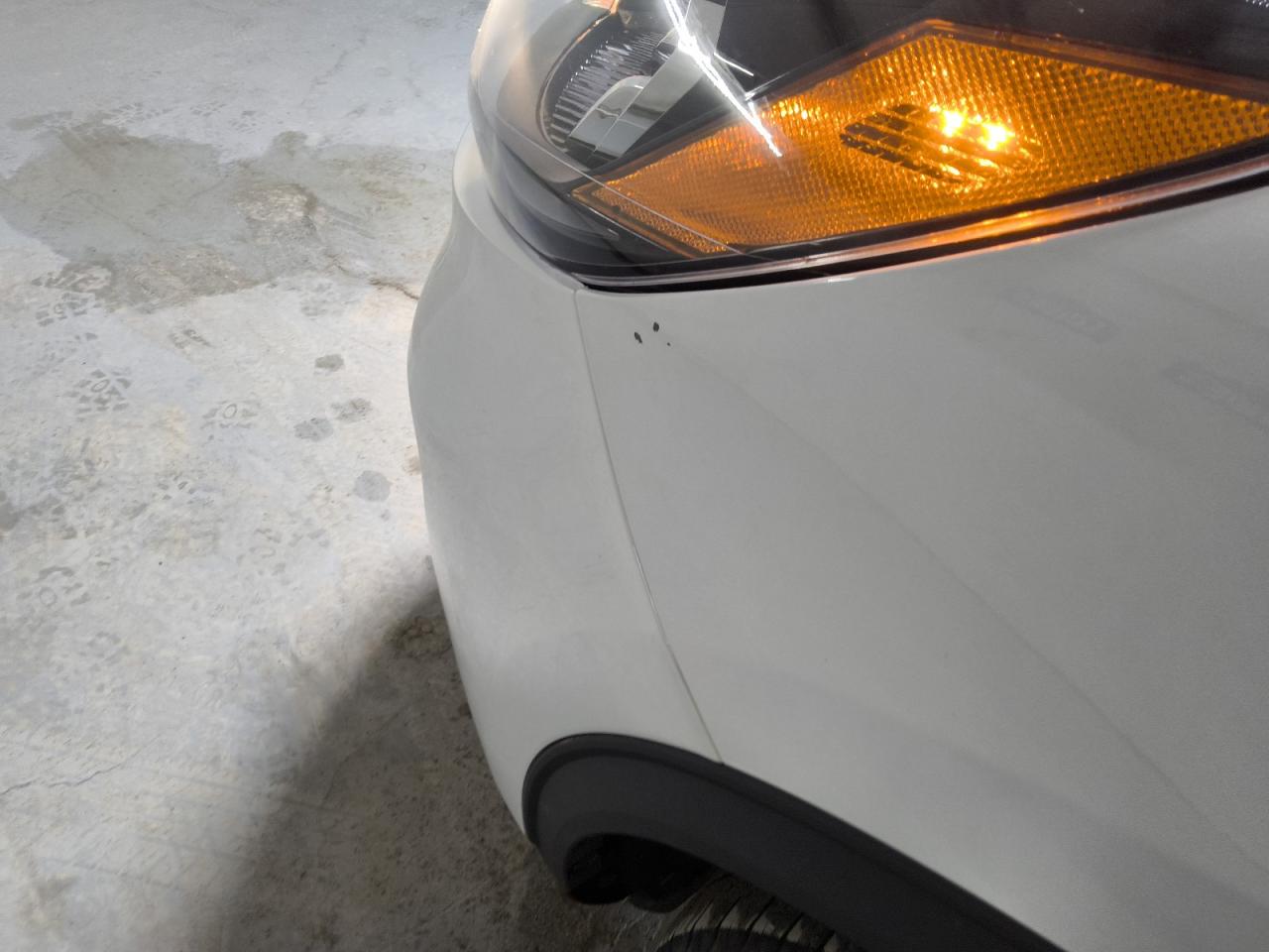 2022 Ford Escape Se White vin: 1FMCU0G60NUB27676 Damage: Left Front Fender, Chipped, 3